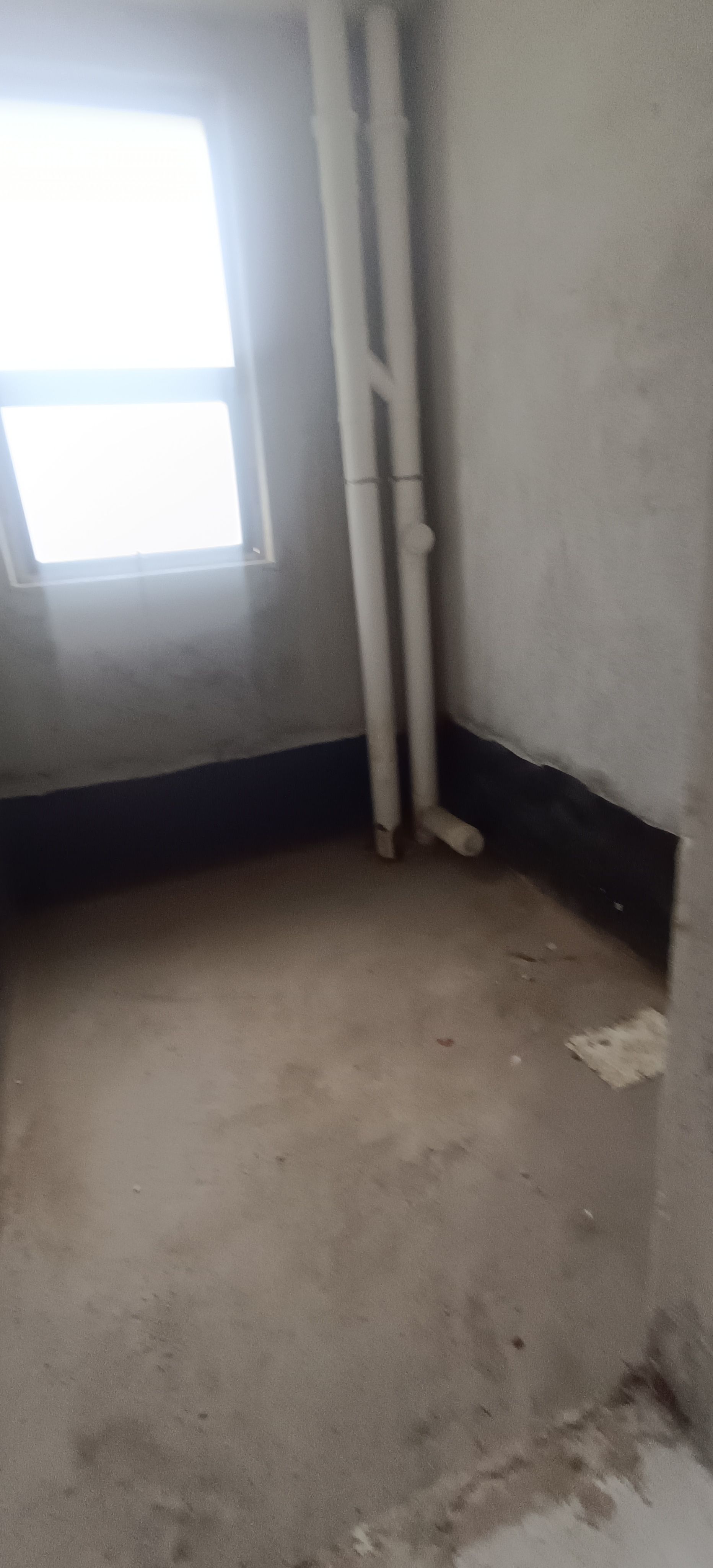 悦江山  4室2厅2卫    105.0万客厅