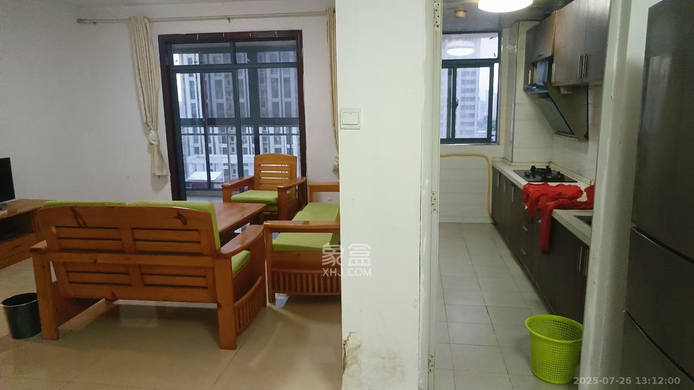 巢之恋 3室2厅1卫 2300.0元/月 巢之恋 3室2厅1卫 2300.0元/月室内图