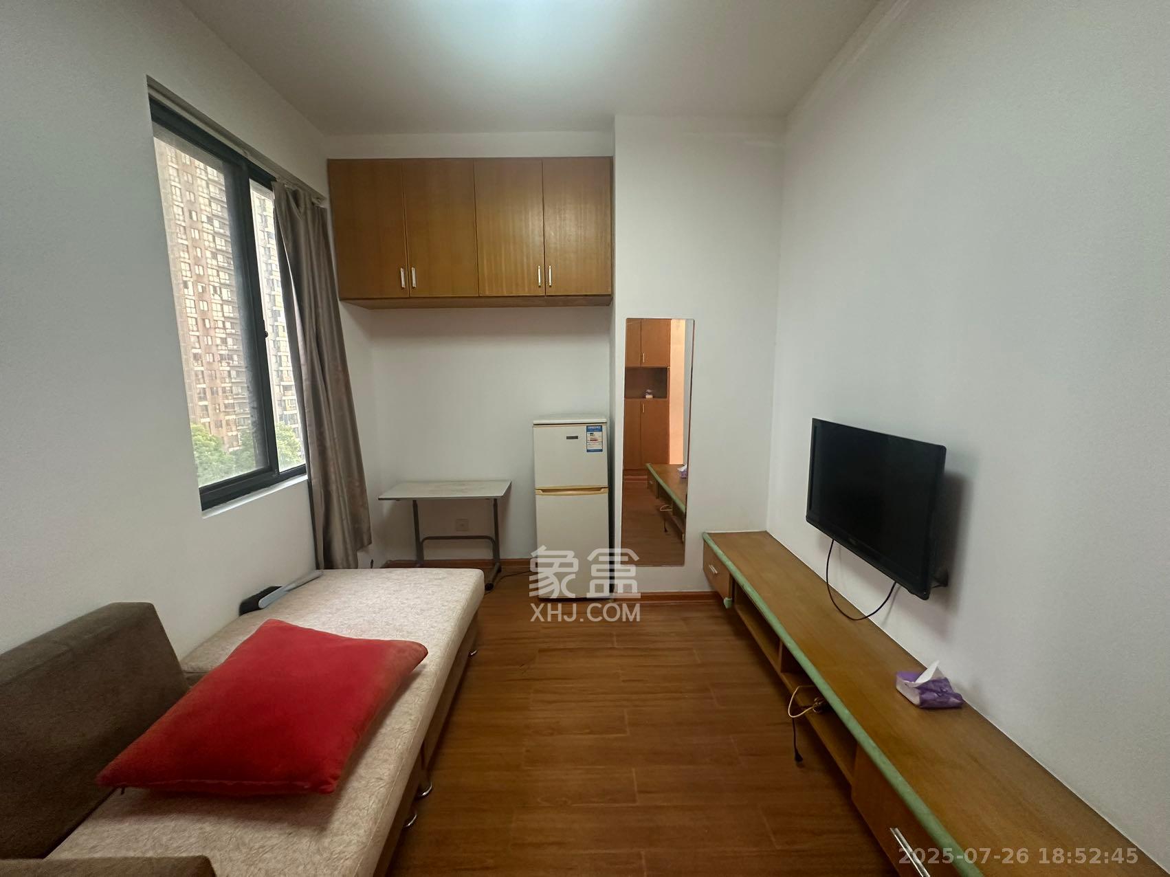 湘江世纪城悦江苑 1室1厅1卫 1650.0元/月 湘江世纪城悦江苑 1室1厅1卫 1650.0元/月室内图