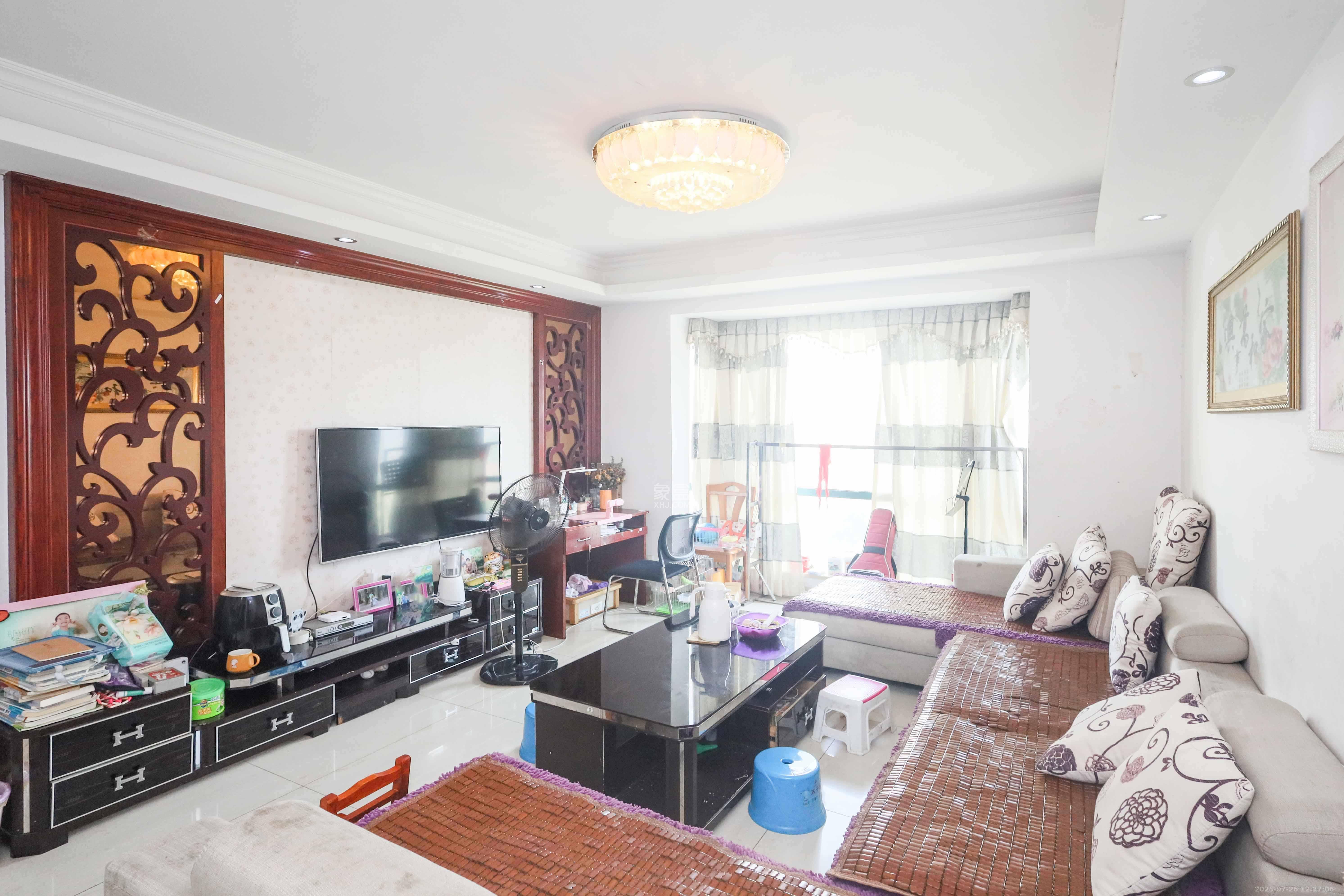 桔洲新苑(桔洲印象)  3室2厅2卫    106.8万 桔洲新苑(桔洲印象)  3室2厅2卫    106.8万客厅