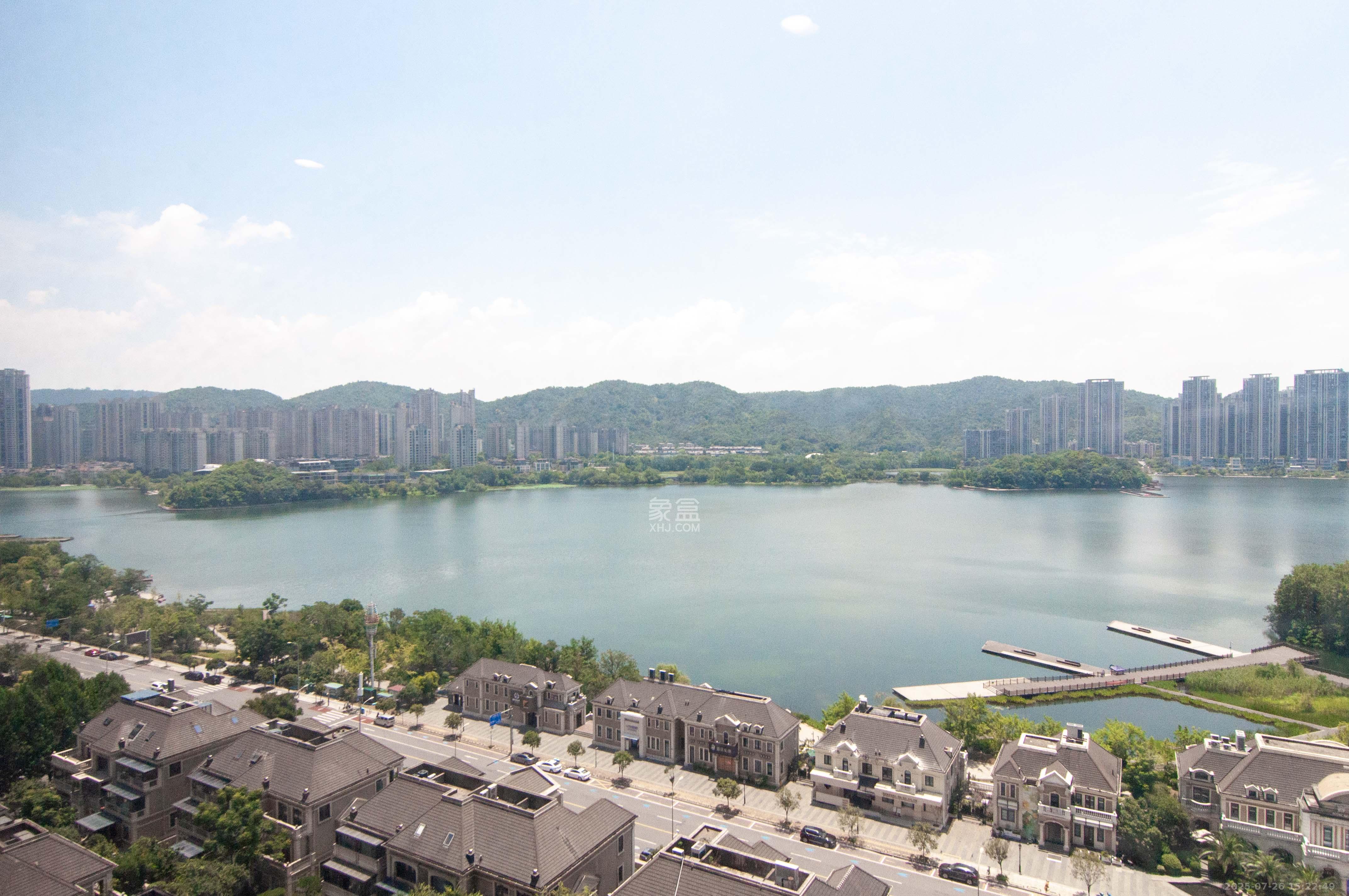 达美溪湖湾  4室2厅2卫   368.00万其他