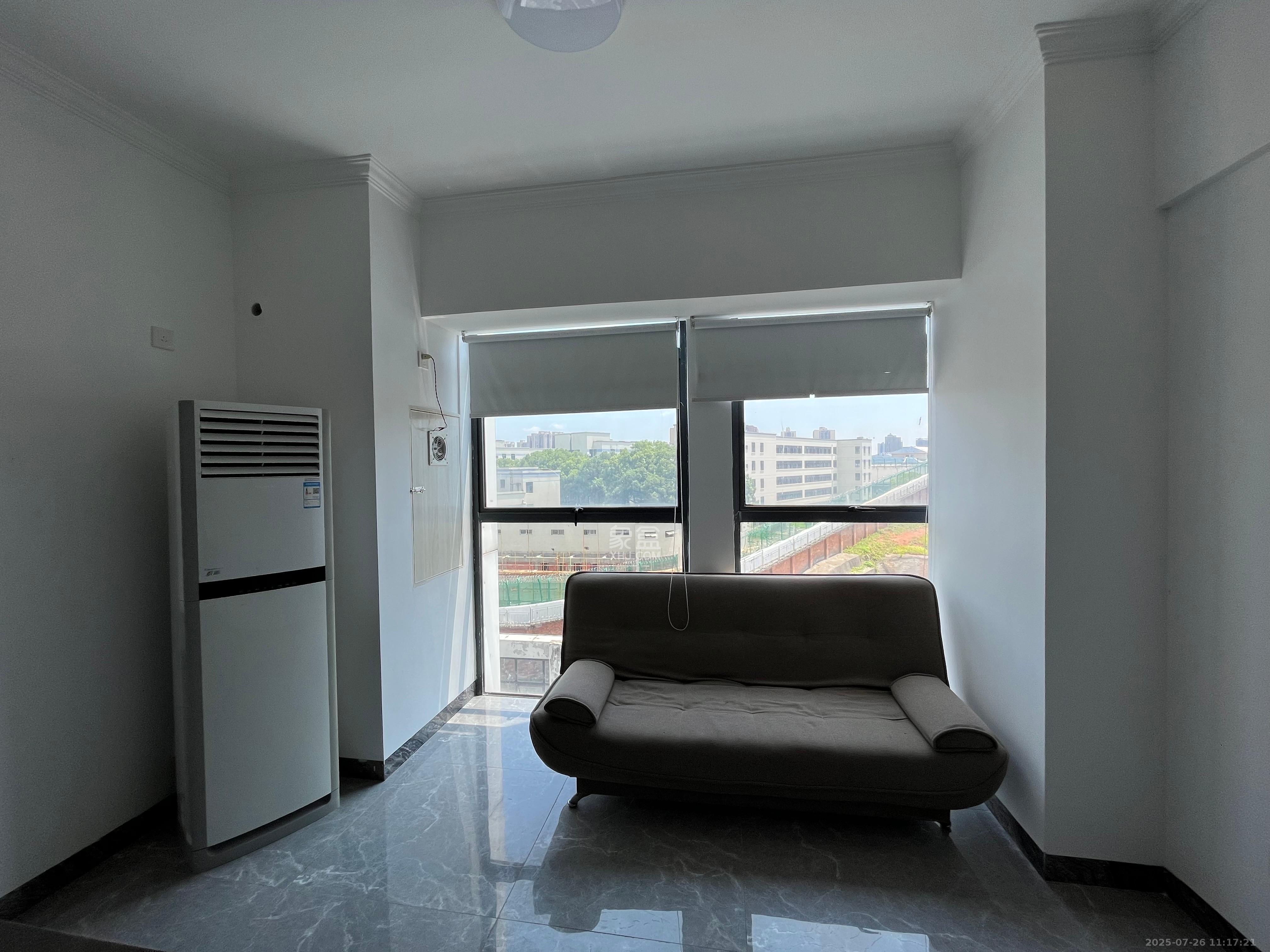 五峰国际  1室0厅0卫    1400.0元/月室内图