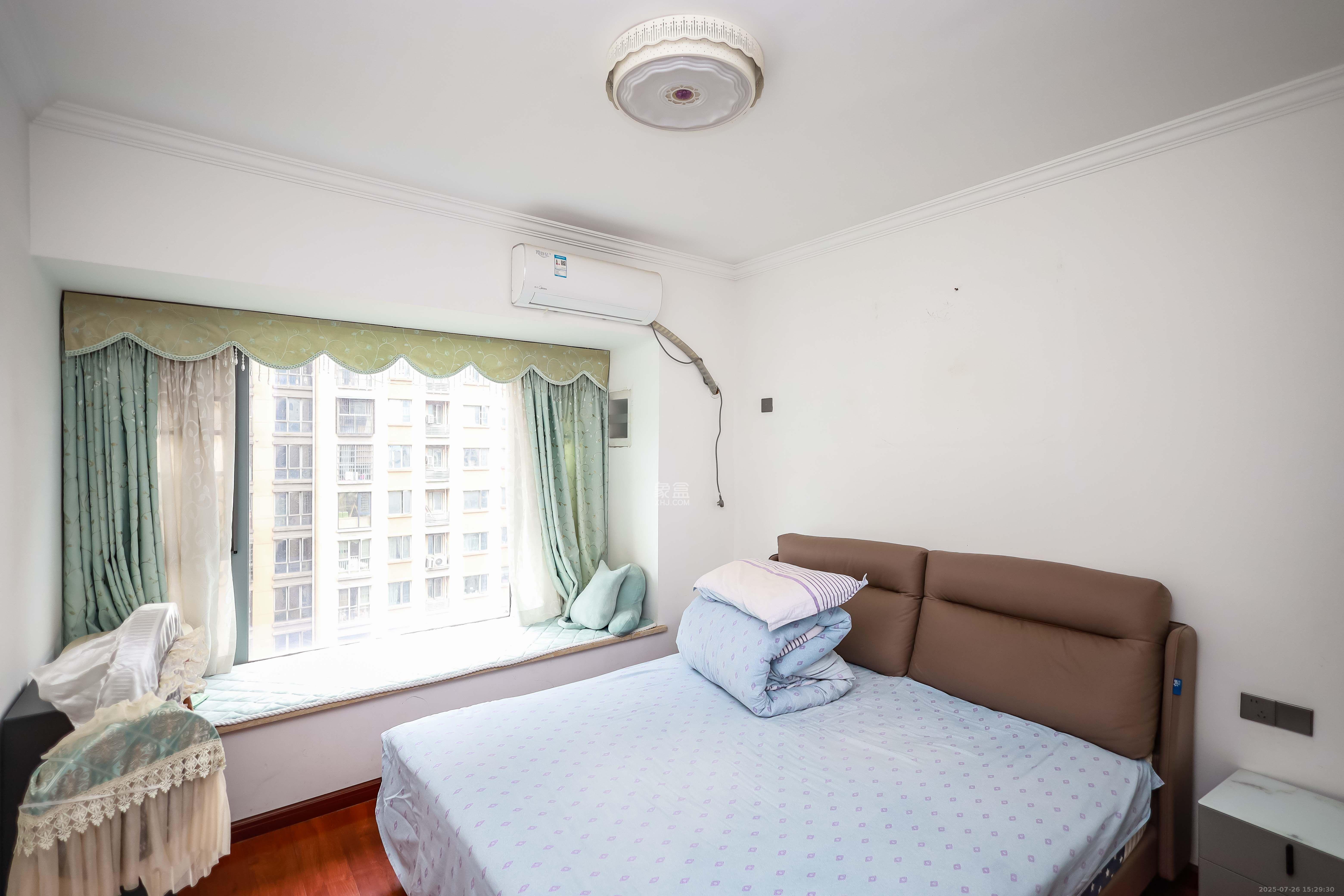 潇湘奥林匹克花园 3室2厅1卫 2600.0元/月 潇湘奥林匹克花园 3室2厅1卫 2600.0元/月室内图