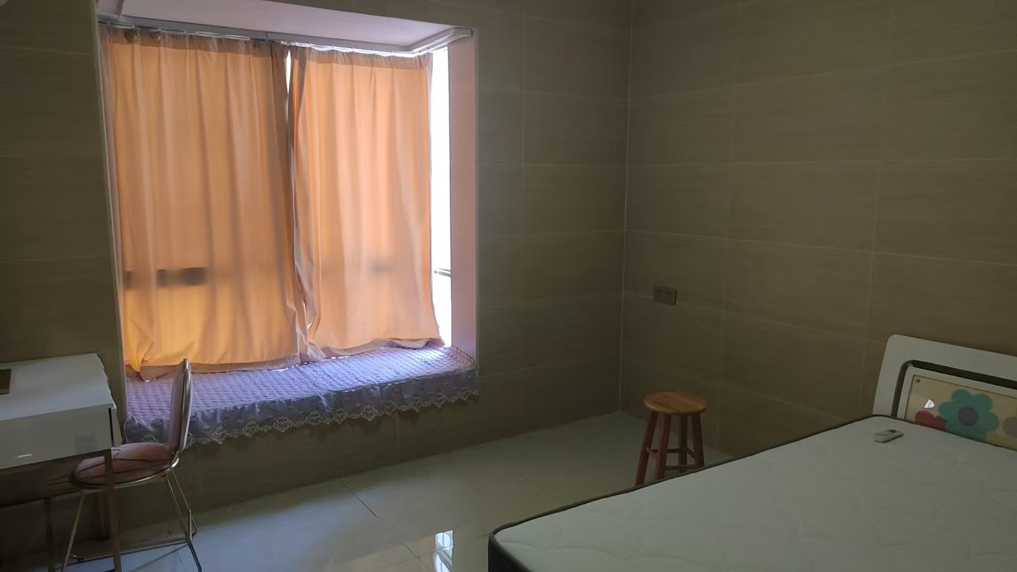 良种场宿舍 3室2厅1卫 2100.0元/月 良种场宿舍 3室2厅1卫 2100.0元/月室内图