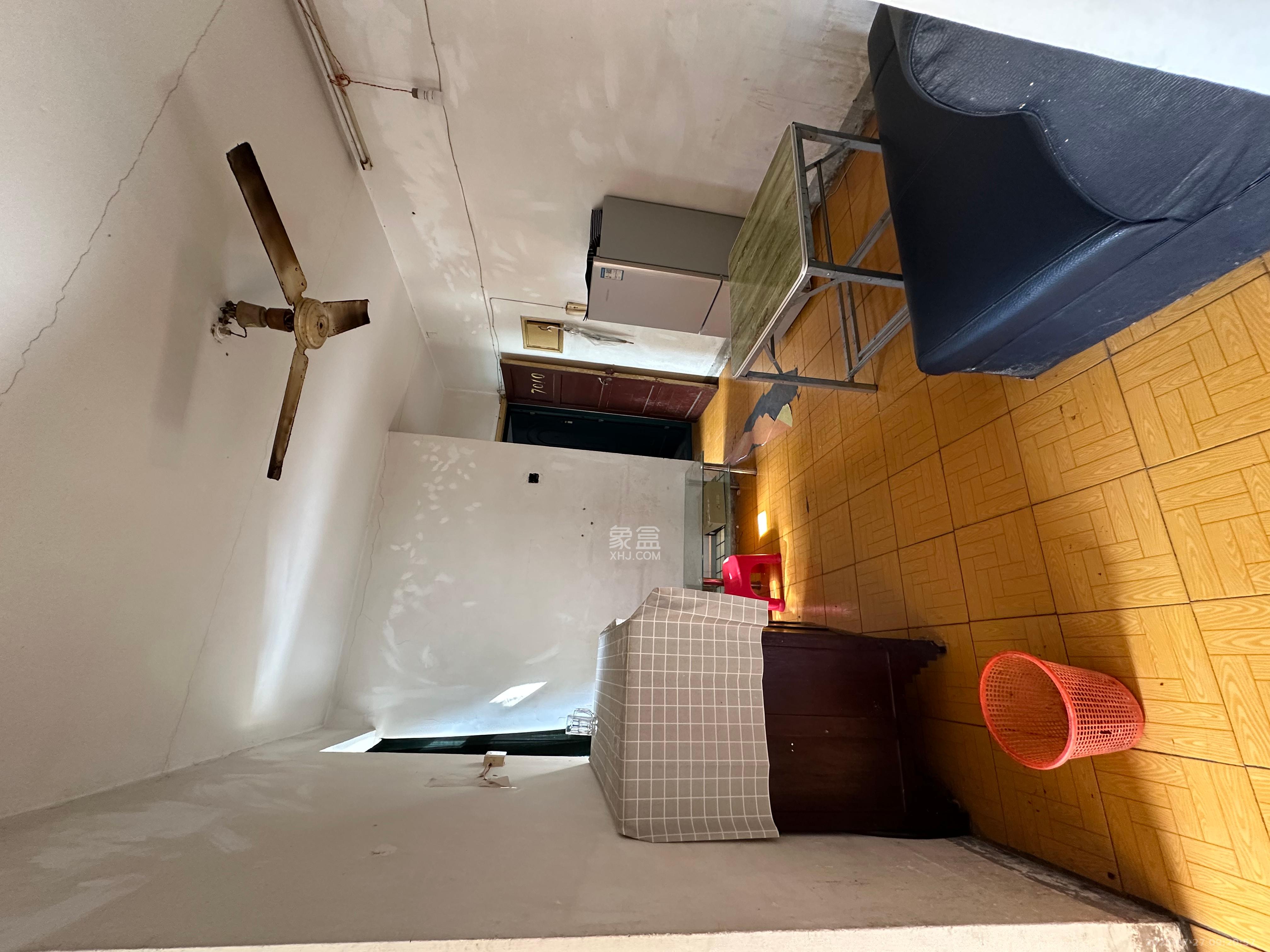 火星一片 1室1厅1卫 700.0元/月 火星一片 1室1厅1卫 700.0元/月室内图