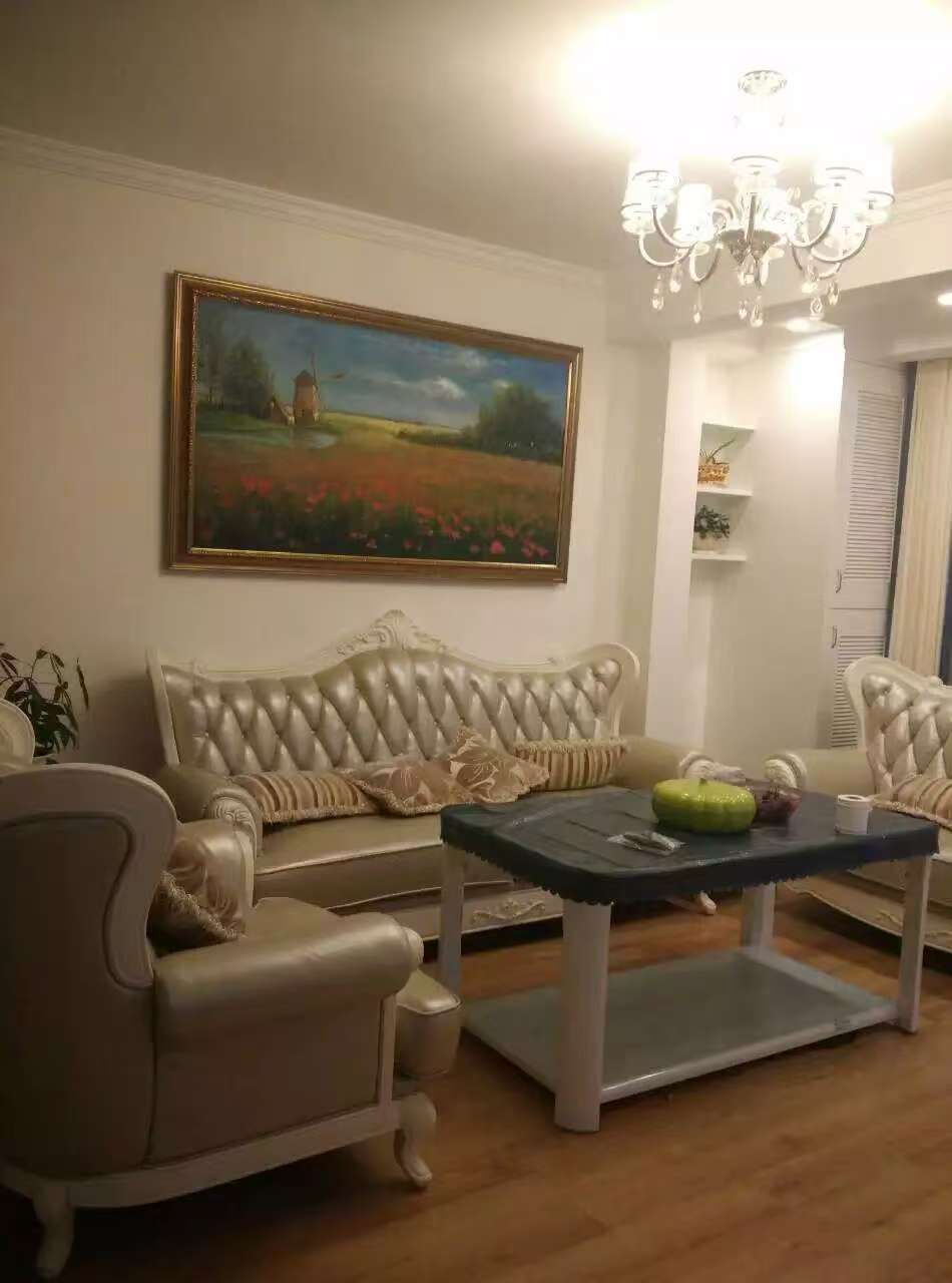 盛世时代广场 3室2厅2卫 92.8万 盛世时代广场 3室2厅2卫 92.8万客厅