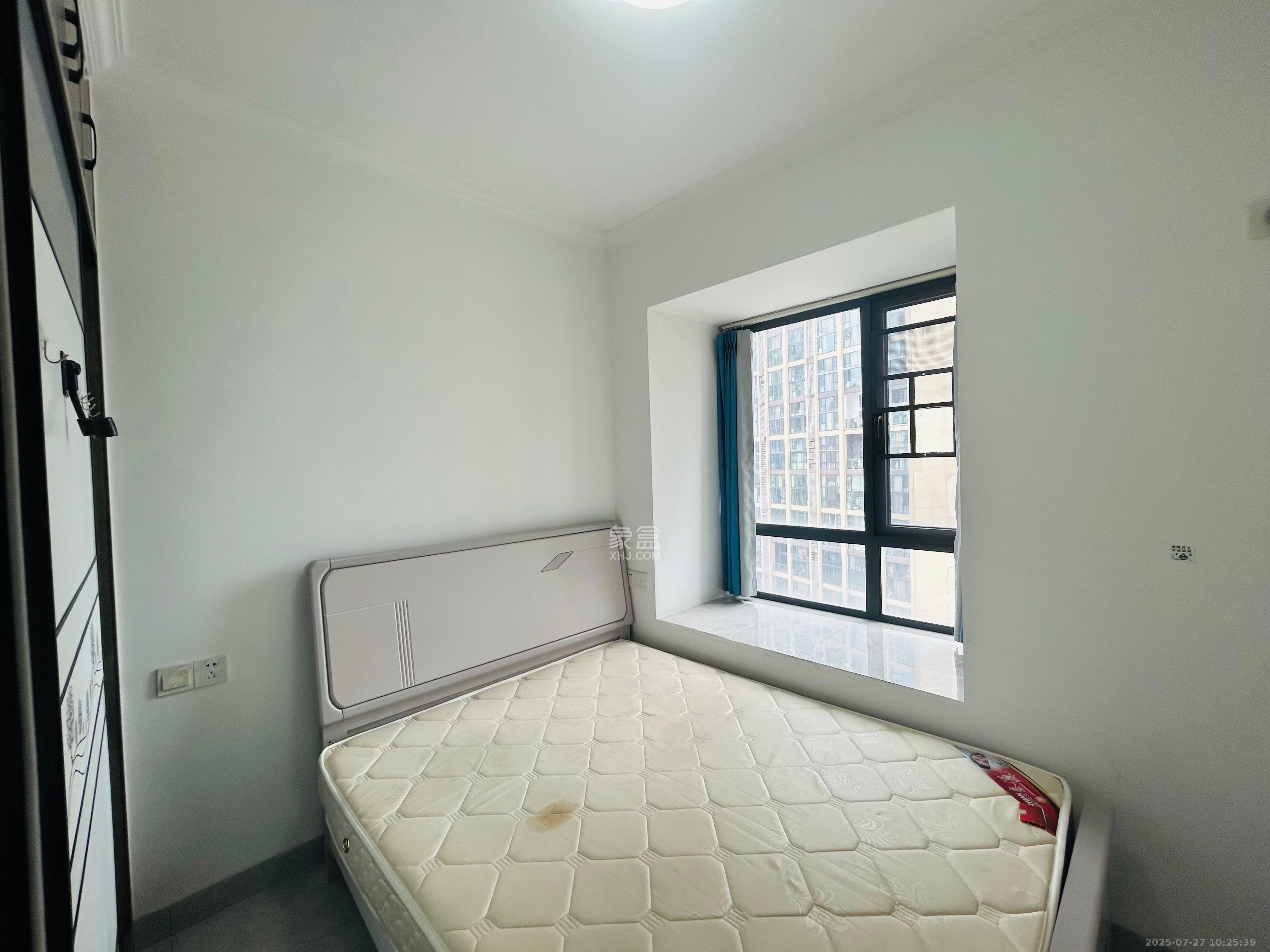 振业城三期 3室2厅1卫 2600.0元/月 振业城三期 3室2厅1卫 2600.0元/月室内图