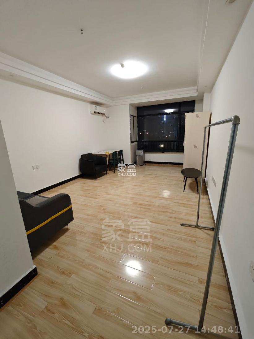 湘银星城  1室1厅1卫    1000.0元/月 湘银星城  1室1厅1卫    1000.0元/月室内图