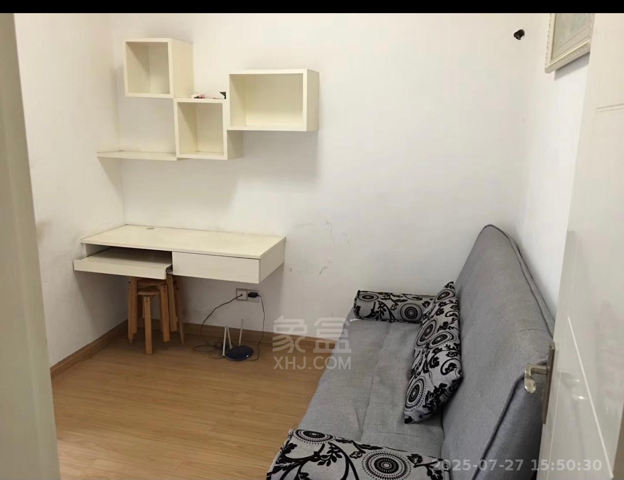 城市风景  3室2厅2卫   2000.00元/月室内图