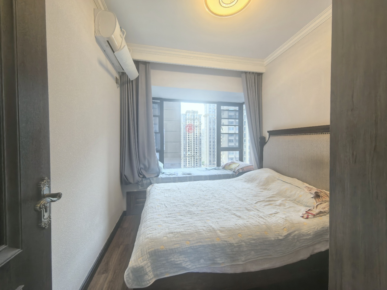 三弦慧府 4室2厅2卫 220.0万 三弦慧府 4室2厅2卫 220.0万室内图