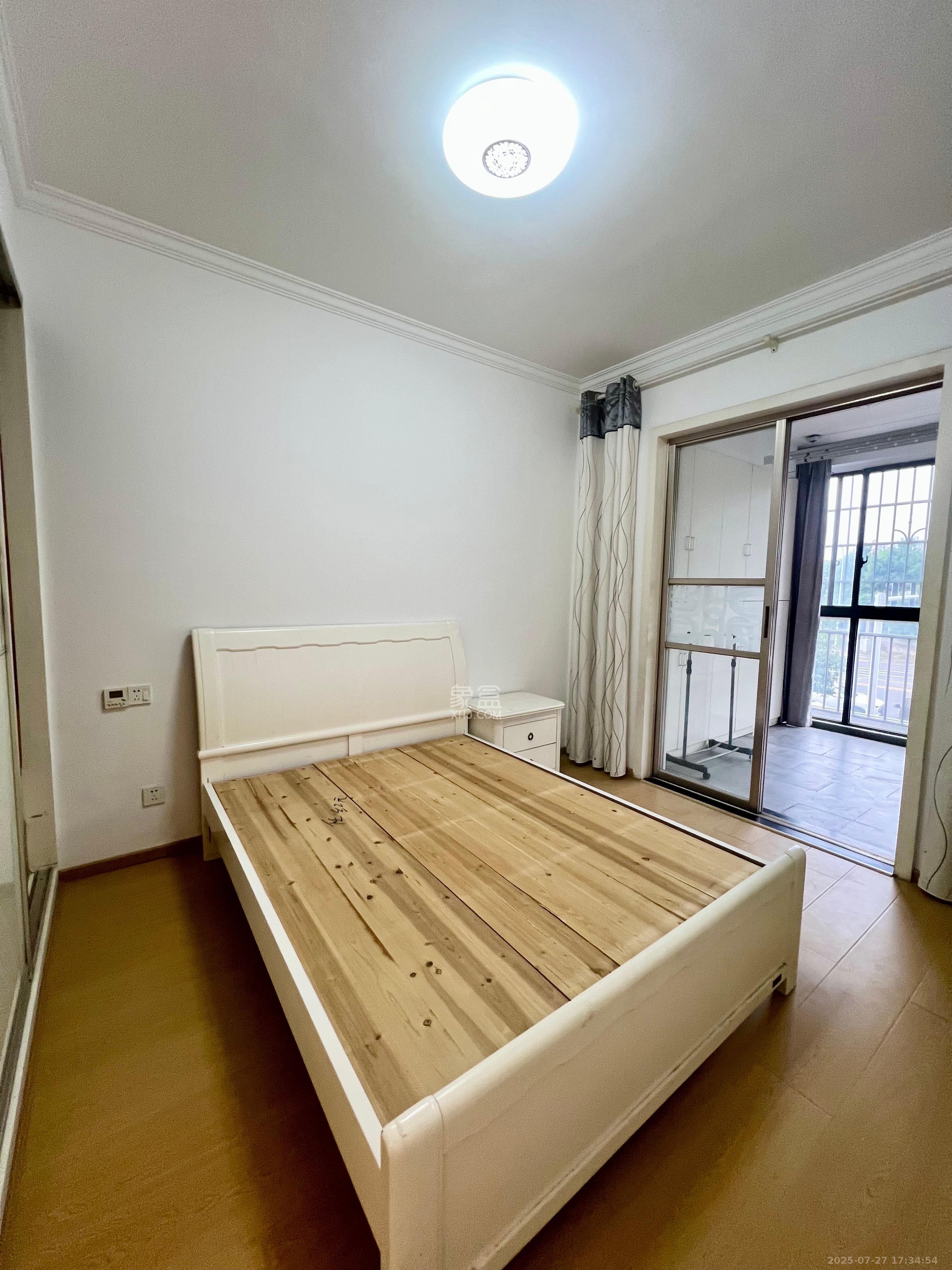 湘瑞嘉园  4室2厅2卫    2800.0元/月 湘瑞嘉园  4室2厅2卫    2800.0元/月室内图