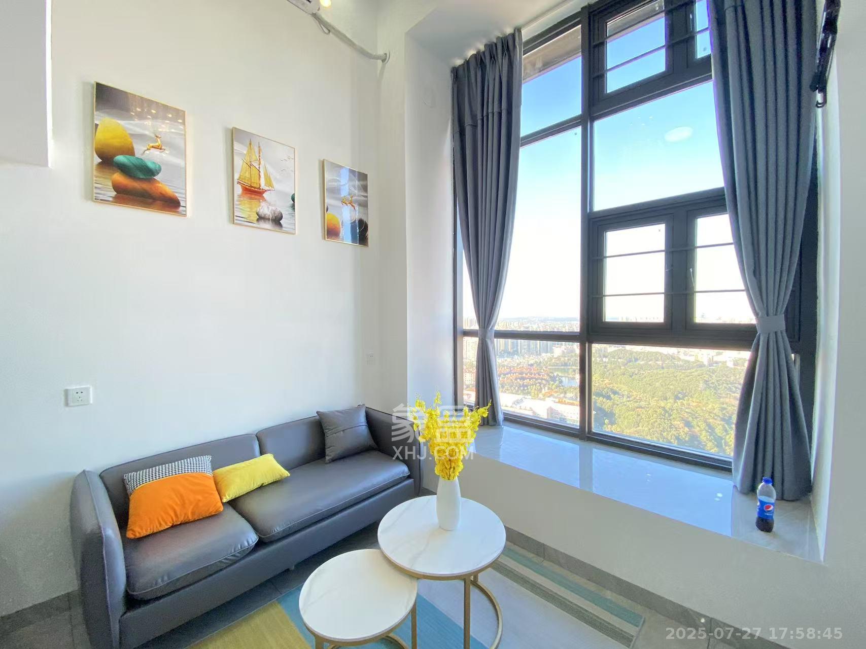 弘坤云寓  1室1厅1卫    2400.0元/月室内图