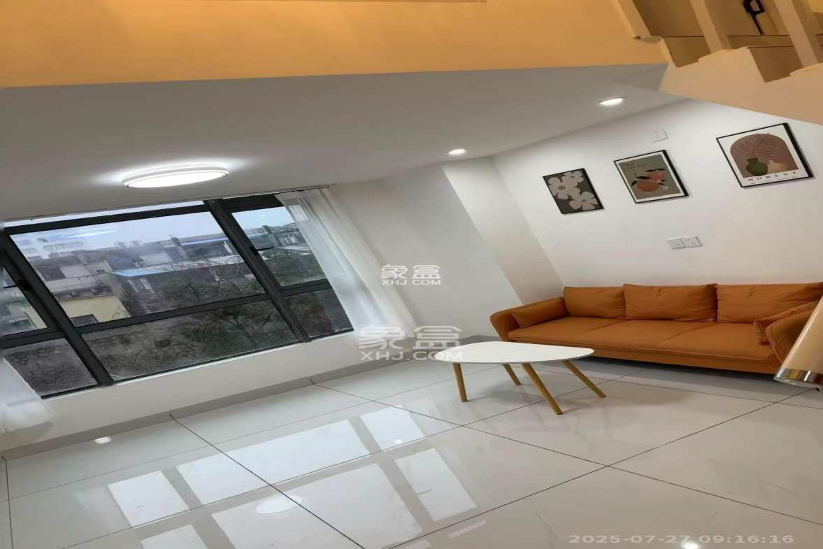 荣盛花语书苑  2室0厅0卫    2100.0元/月 荣盛花语书苑  2室0厅0卫    2100.0元/月室内图