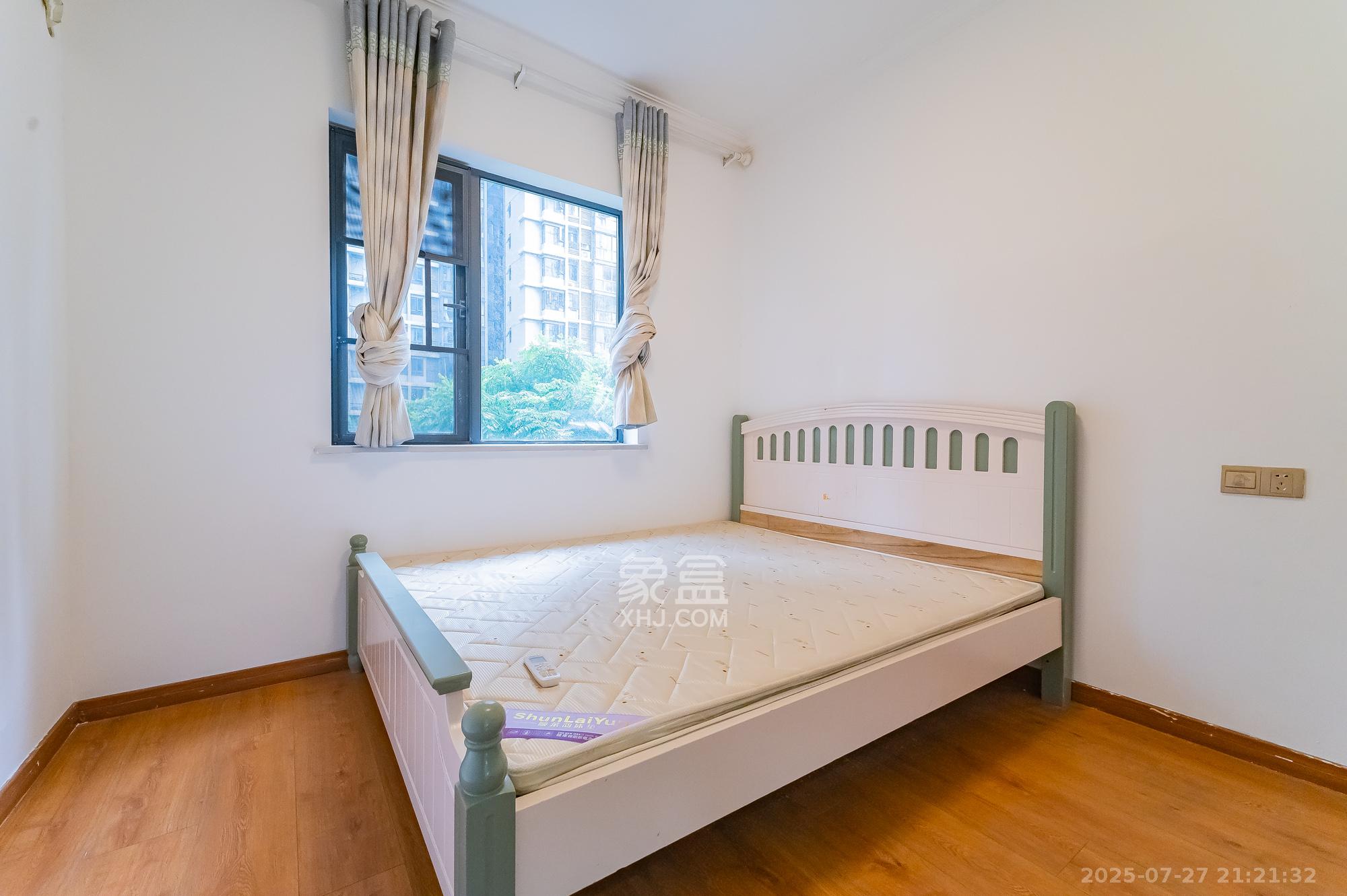 恒基凯旋门三期  4室2厅2卫    122.8万卧室