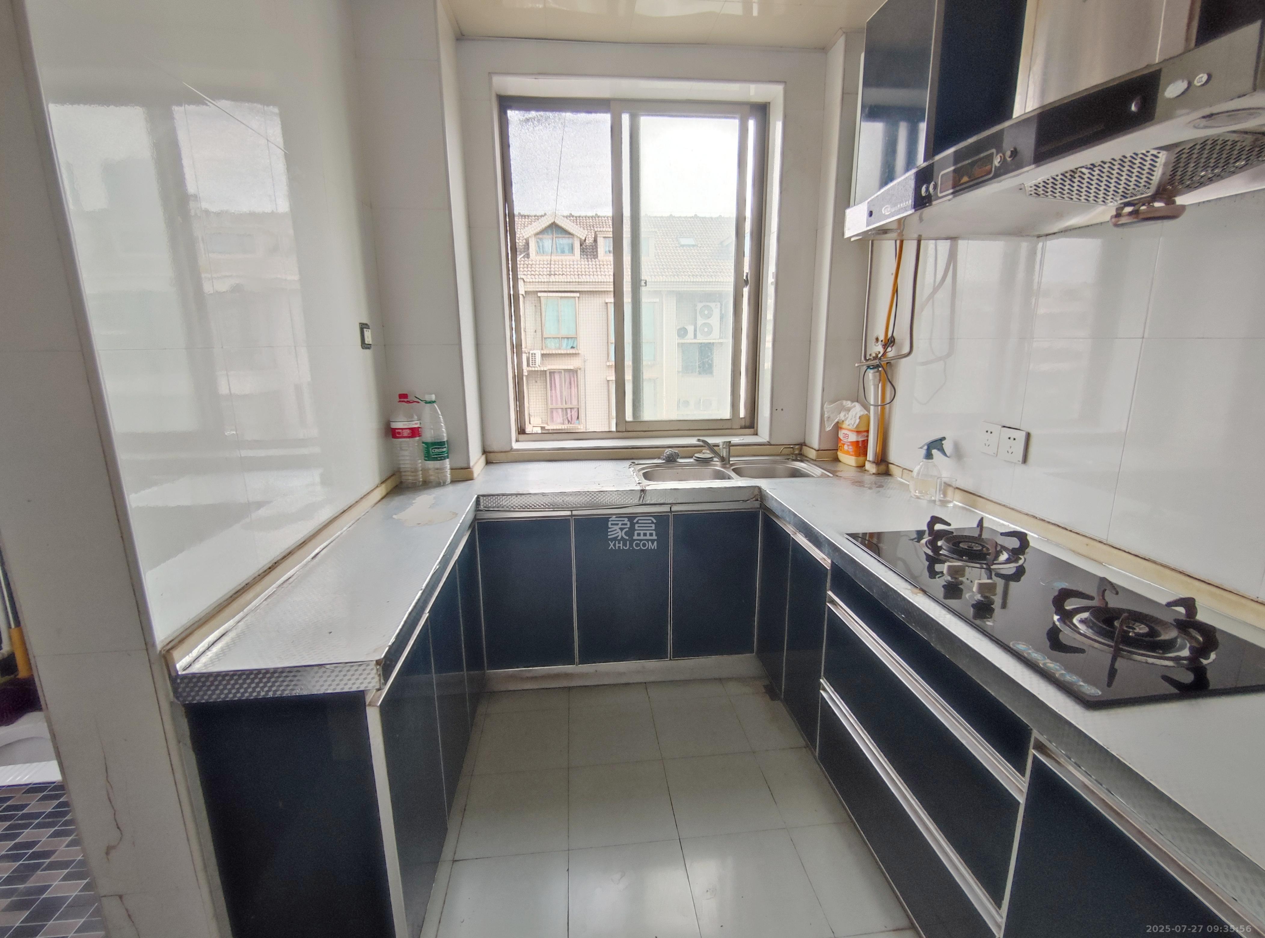 麓谷沐春园 3室2厅2卫 2000.0元/月 麓谷沐春园 3室2厅2卫 2000.0元/月室内图