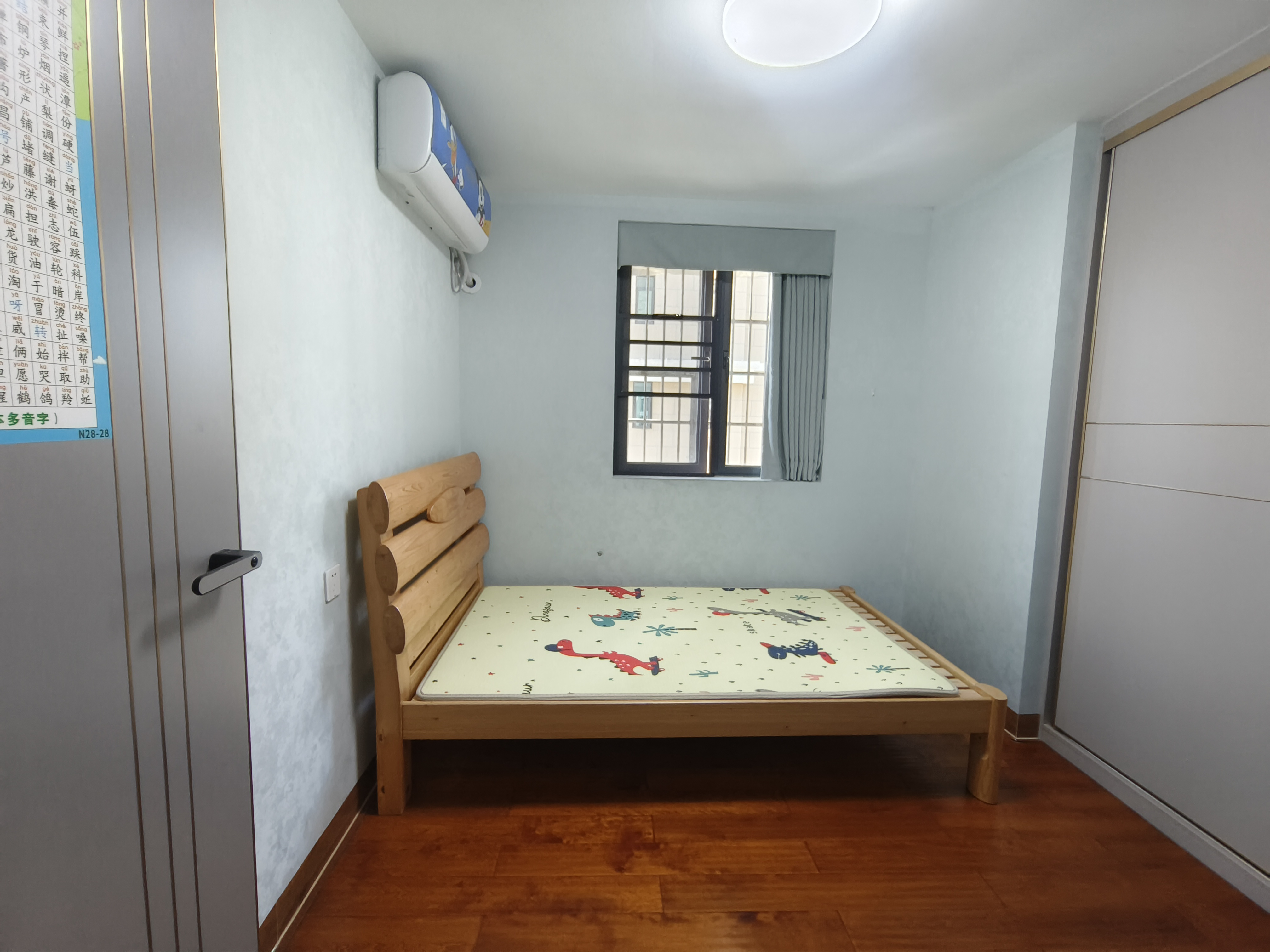 国兴城(B区) 4室2厅2卫 6800.0元/月 国兴城(B区) 4室2厅2卫 6800.0元/月室内图