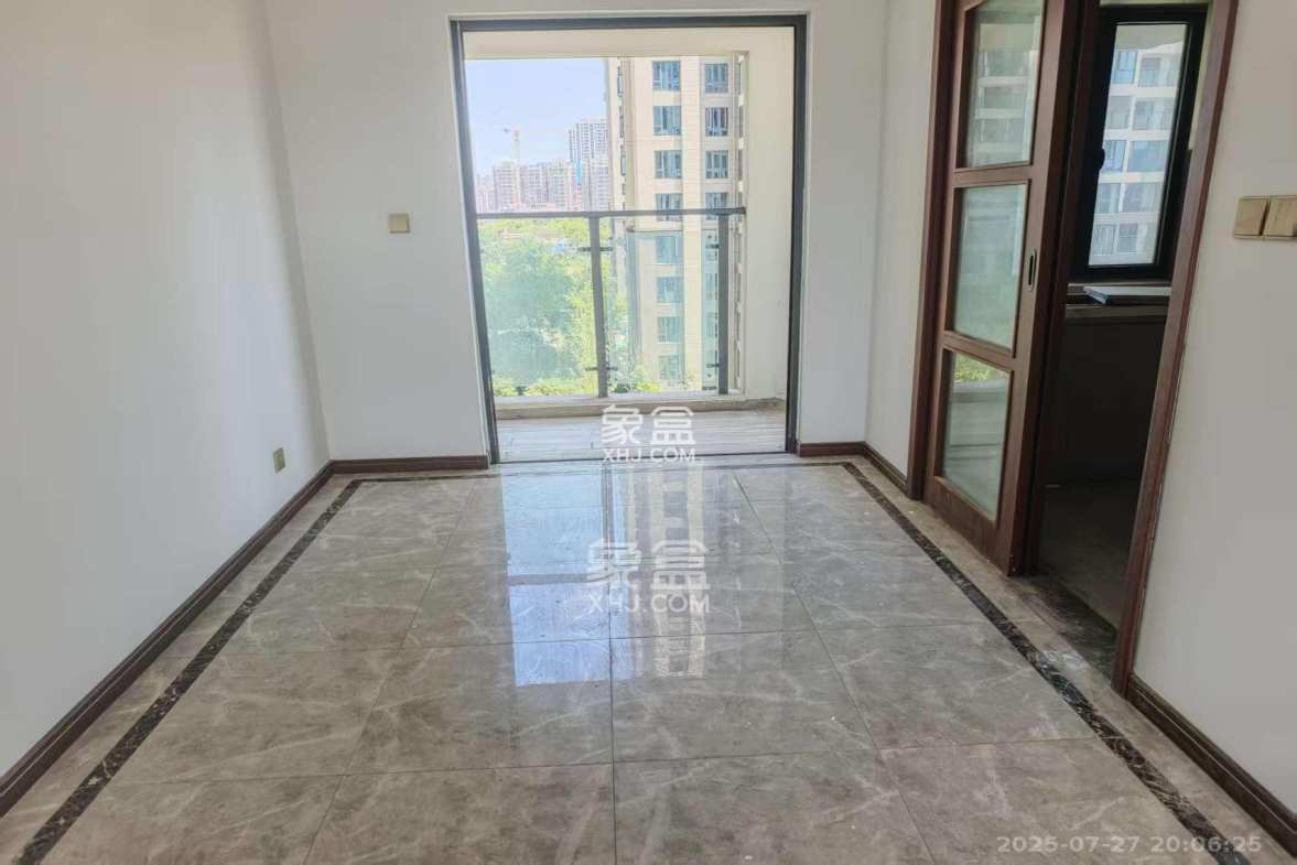 绿地长沙城际空间站(柏仕佳苑)  4室2厅2卫    4200.0元/月 绿地长沙城际空间站(柏仕佳苑)  4室2厅2卫    4200.0元/月室内图