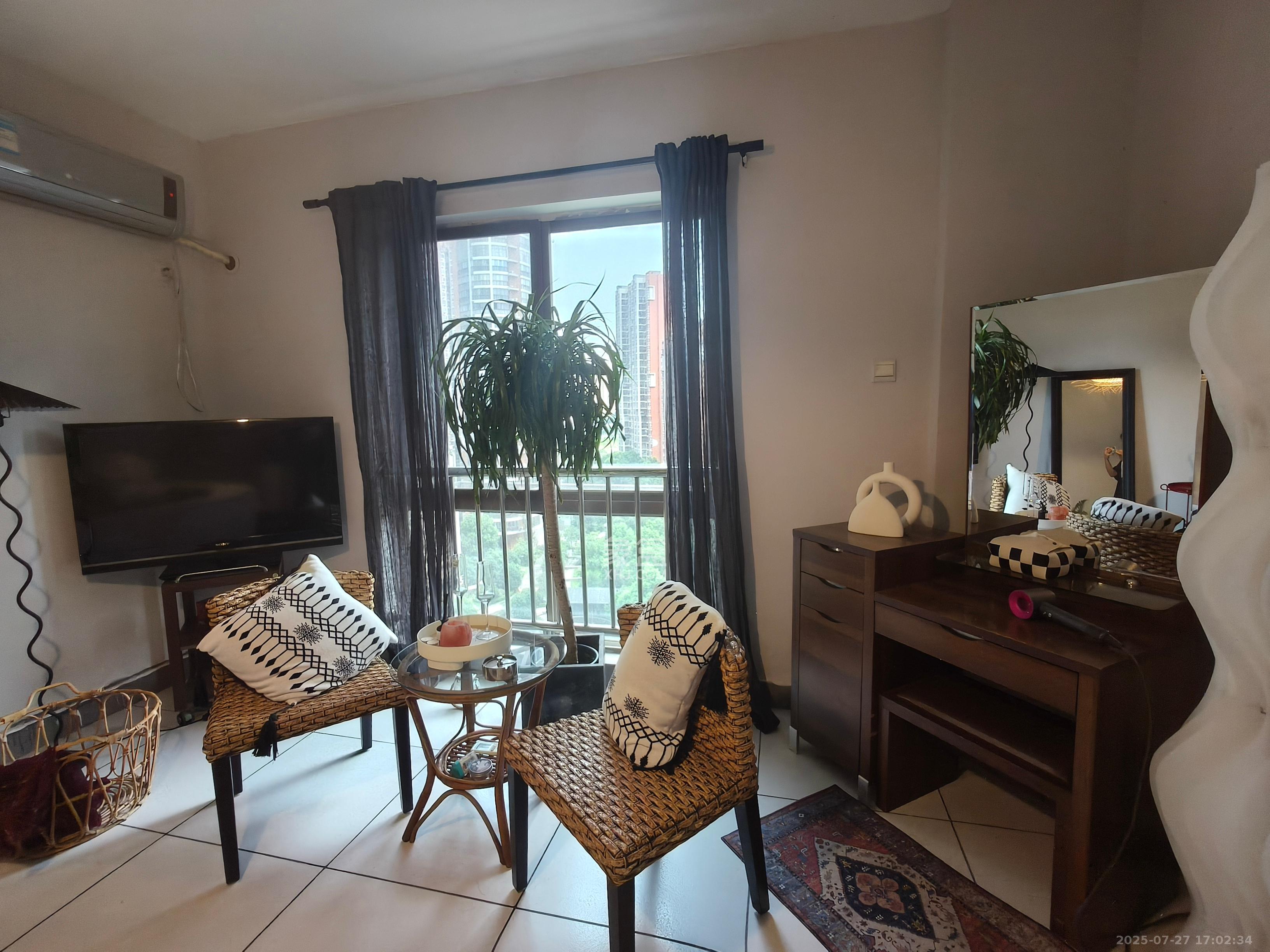 德庆水韵山城 1室1厅1卫 1400.0元/月 德庆水韵山城 1室1厅1卫 1400.0元/月室内图