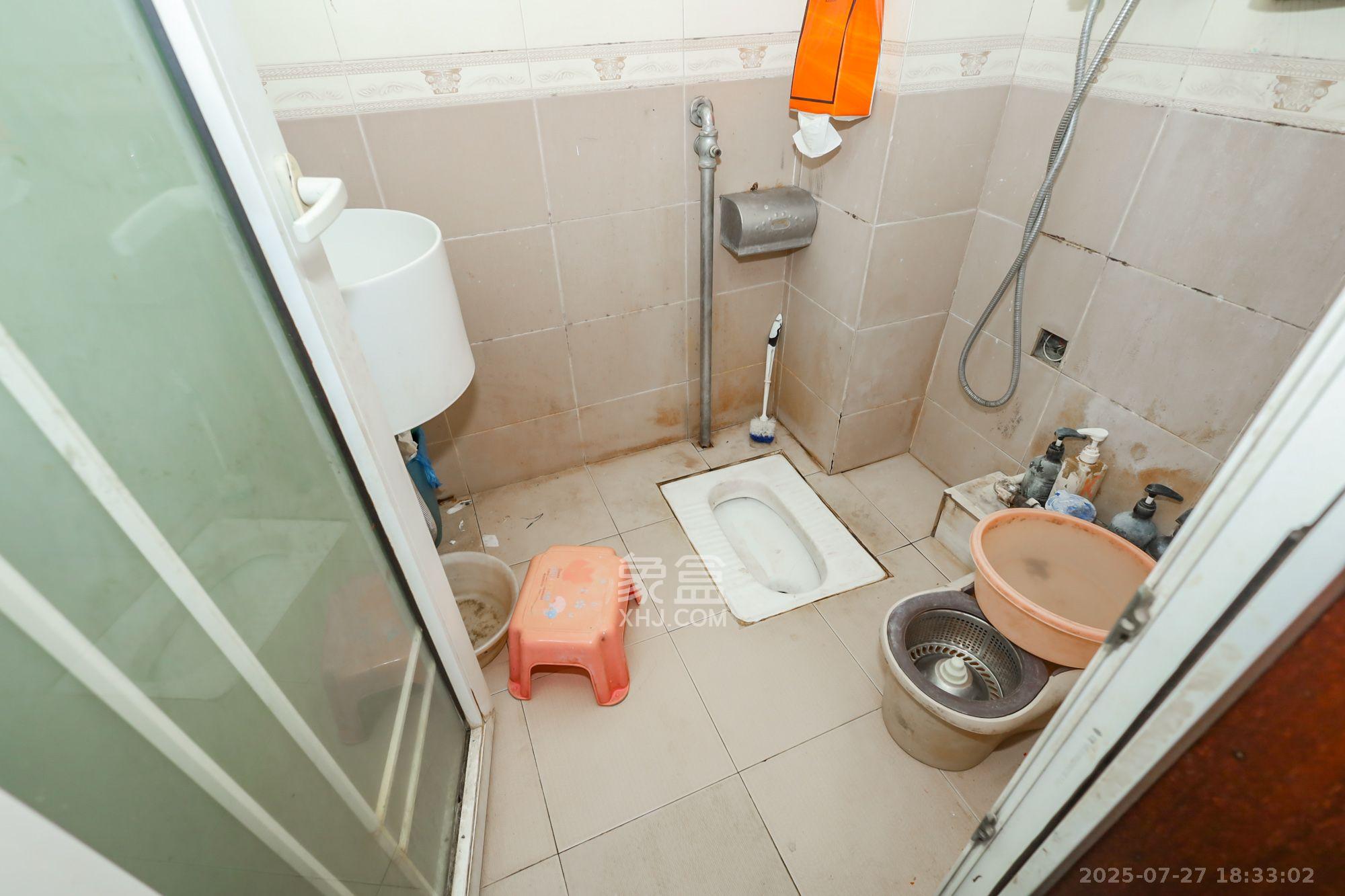 沁园春 3室2厅2卫 3500.0元/月 沁园春 3室2厅2卫 3500.0元/月室内图