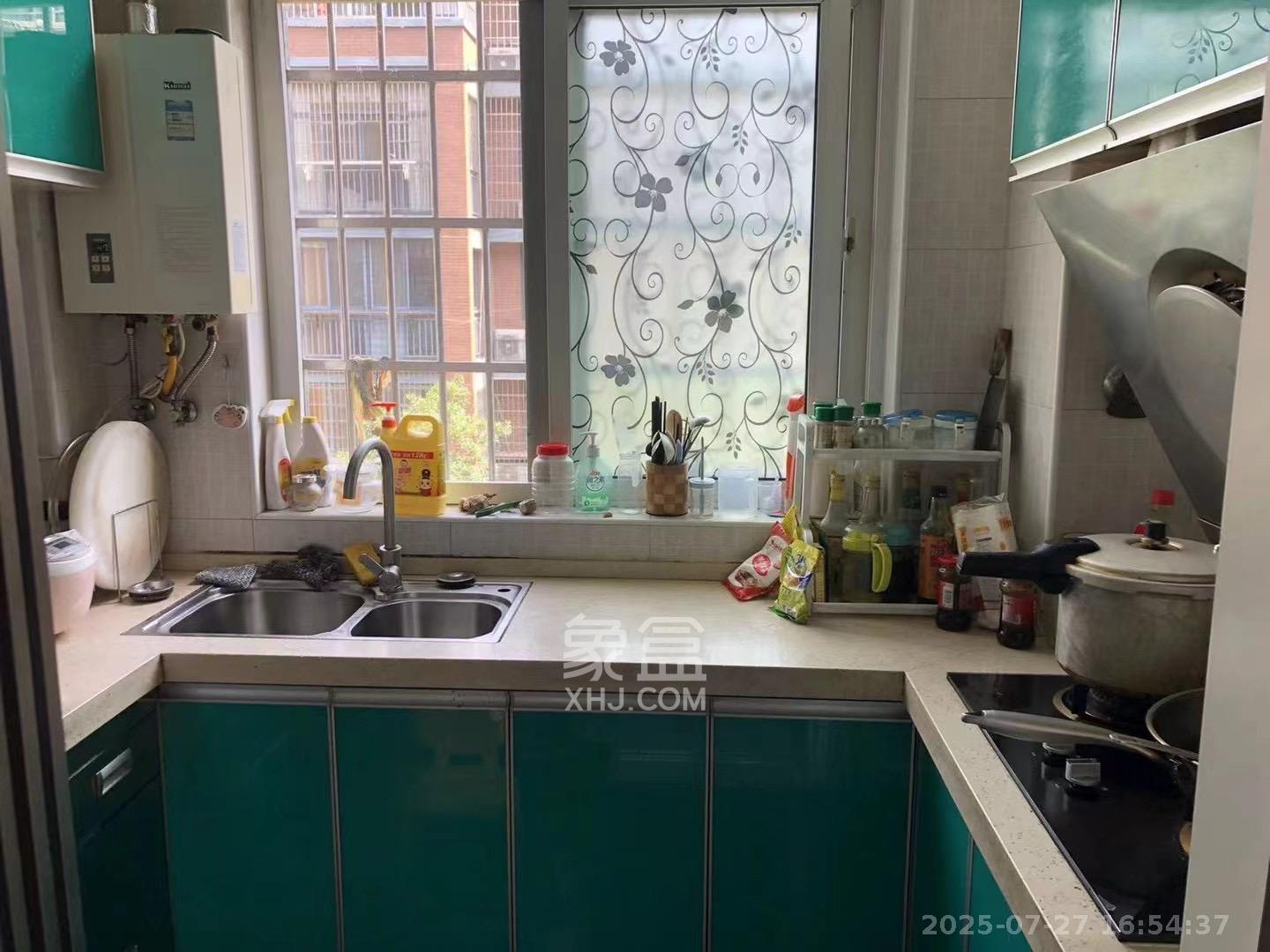 山水湾 1室2厅1卫 1800.0元/月 山水湾 1室2厅1卫 1800.0元/月室内图