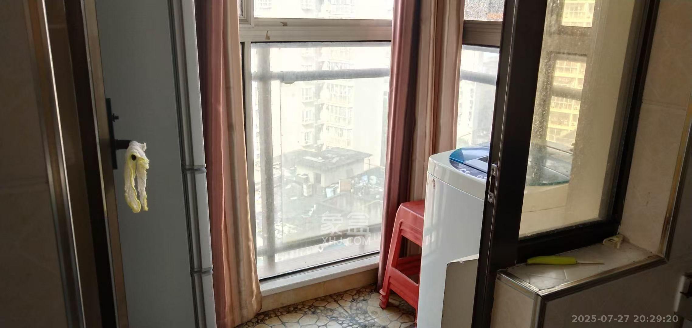 君悦紫园  2室2厅1卫    3000.0元/月 君悦紫园  2室2厅1卫    3000.0元/月室内图