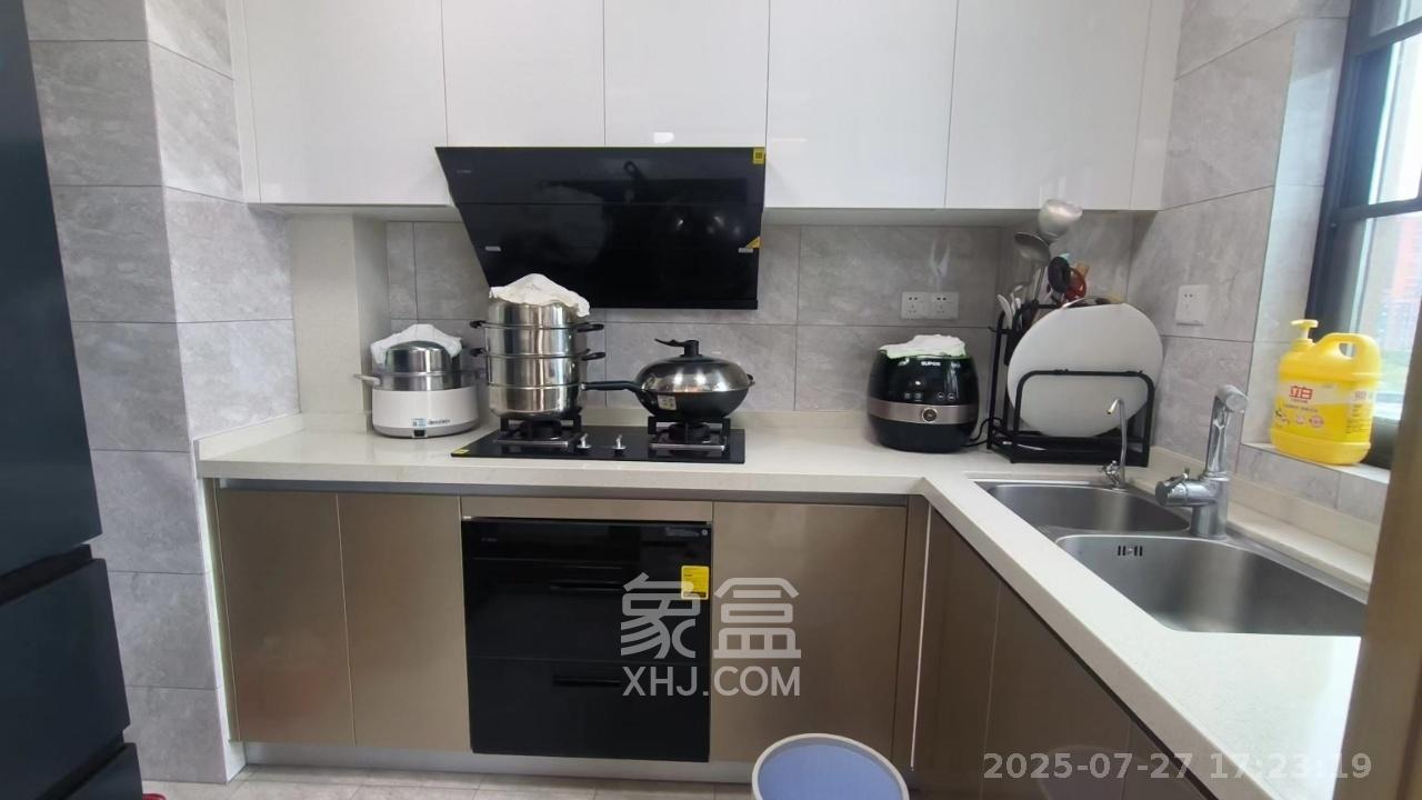 中建璟和城  4室2厅2卫   3200.00元/月室内图