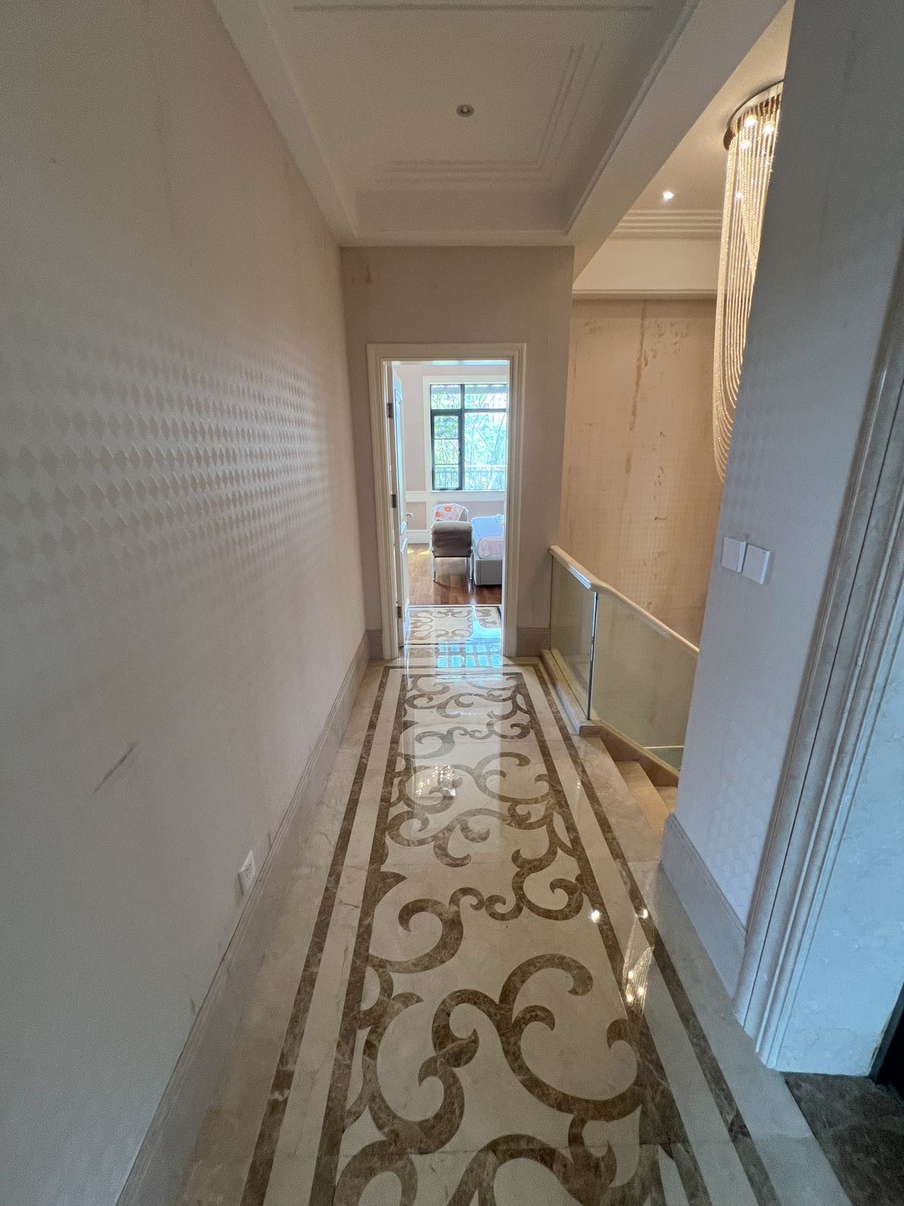 龙墅湾  6室3厅2卫    30000.0元/月 龙墅湾  6室3厅2卫    30000.0元/月户型图