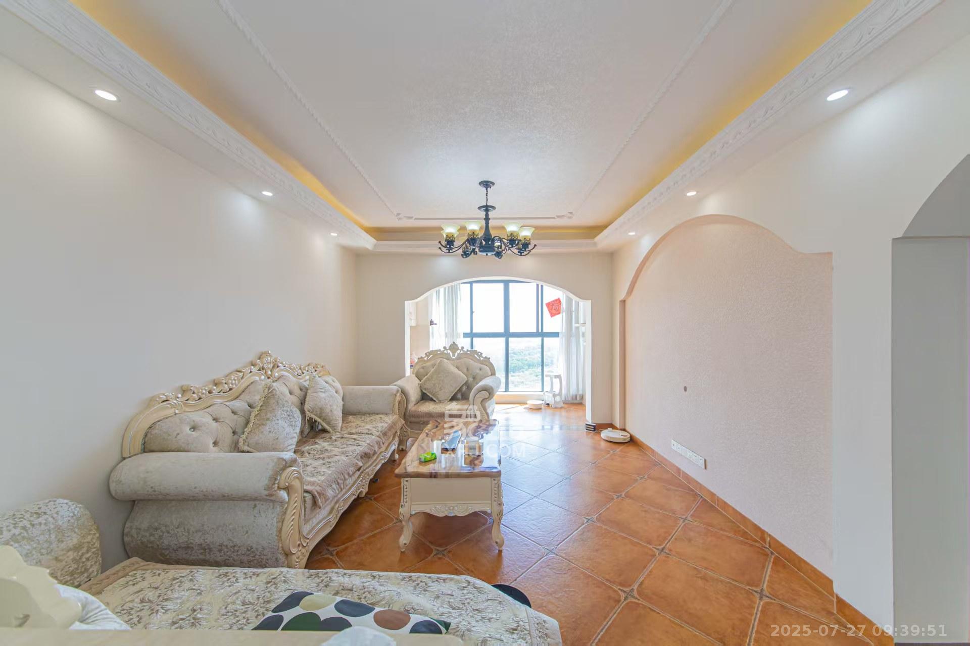 九峰远见  2室2厅1卫    3800.0元/月 九峰远见  2室2厅1卫    3800.0元/月