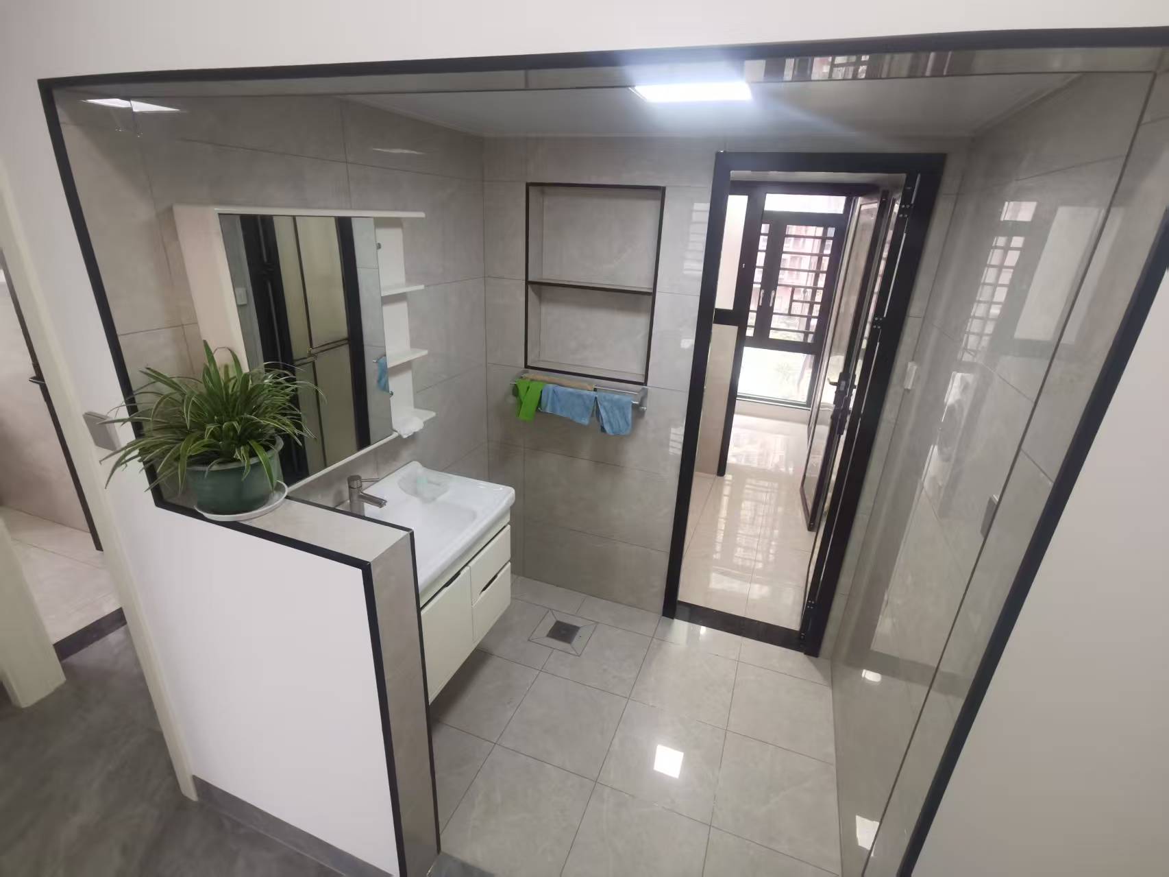 阳光时代 3室2厅2卫 1900.0元/月 阳光时代 3室2厅2卫 1900.0元/月室内图