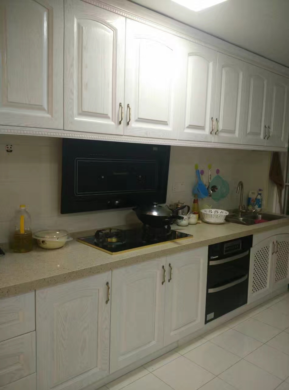 盛世时代广场 3室2厅2卫 92.8万 盛世时代广场 3室2厅2卫 92.8万客厅