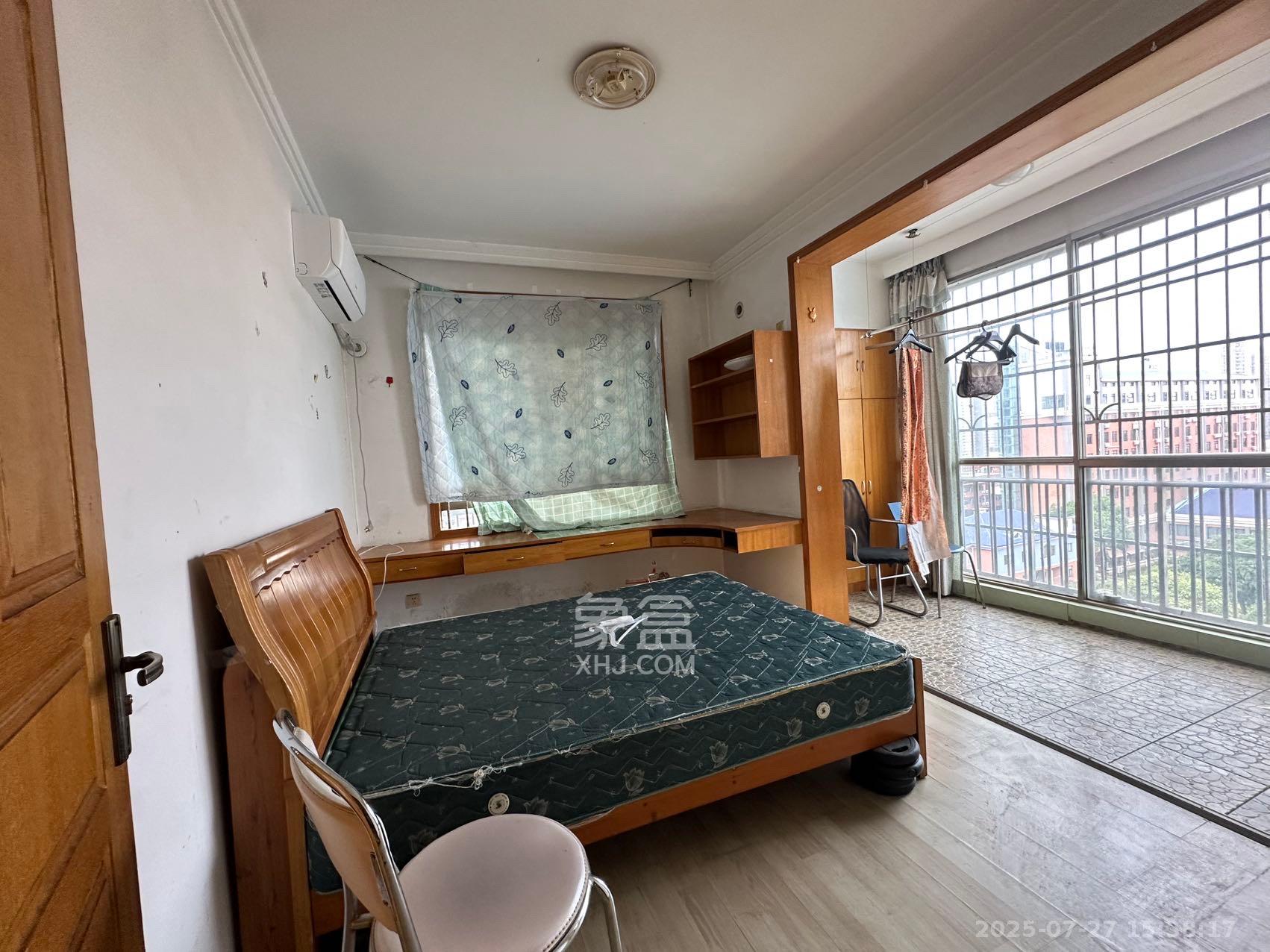 阳光丽景  3室2厅2卫   1700.00元/月室内图