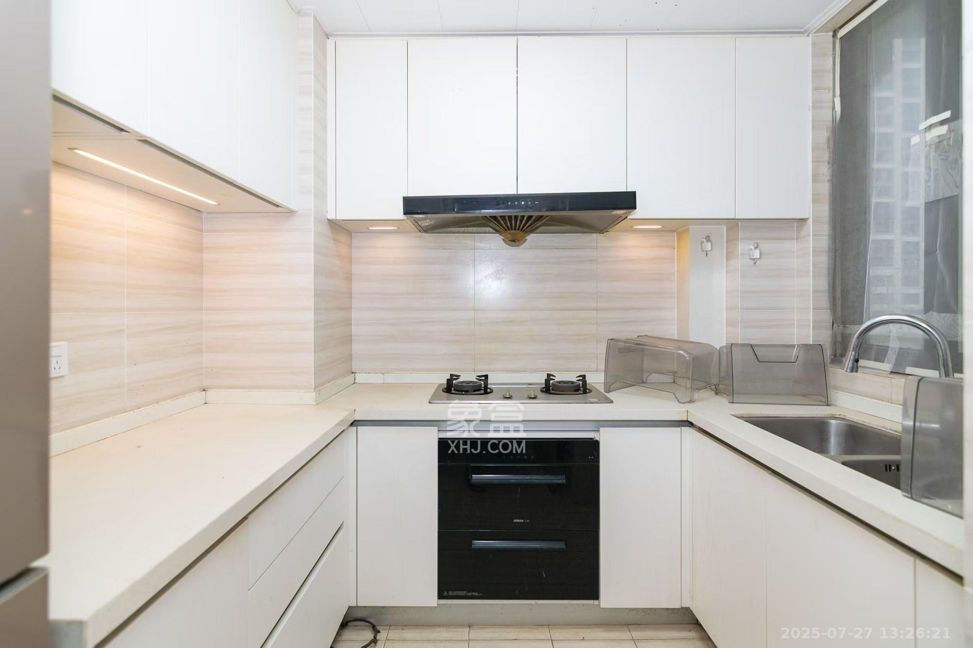 新城国际花都 3室2厅2卫 1700.0元/月 新城国际花都 3室2厅2卫 1700.0元/月室内图