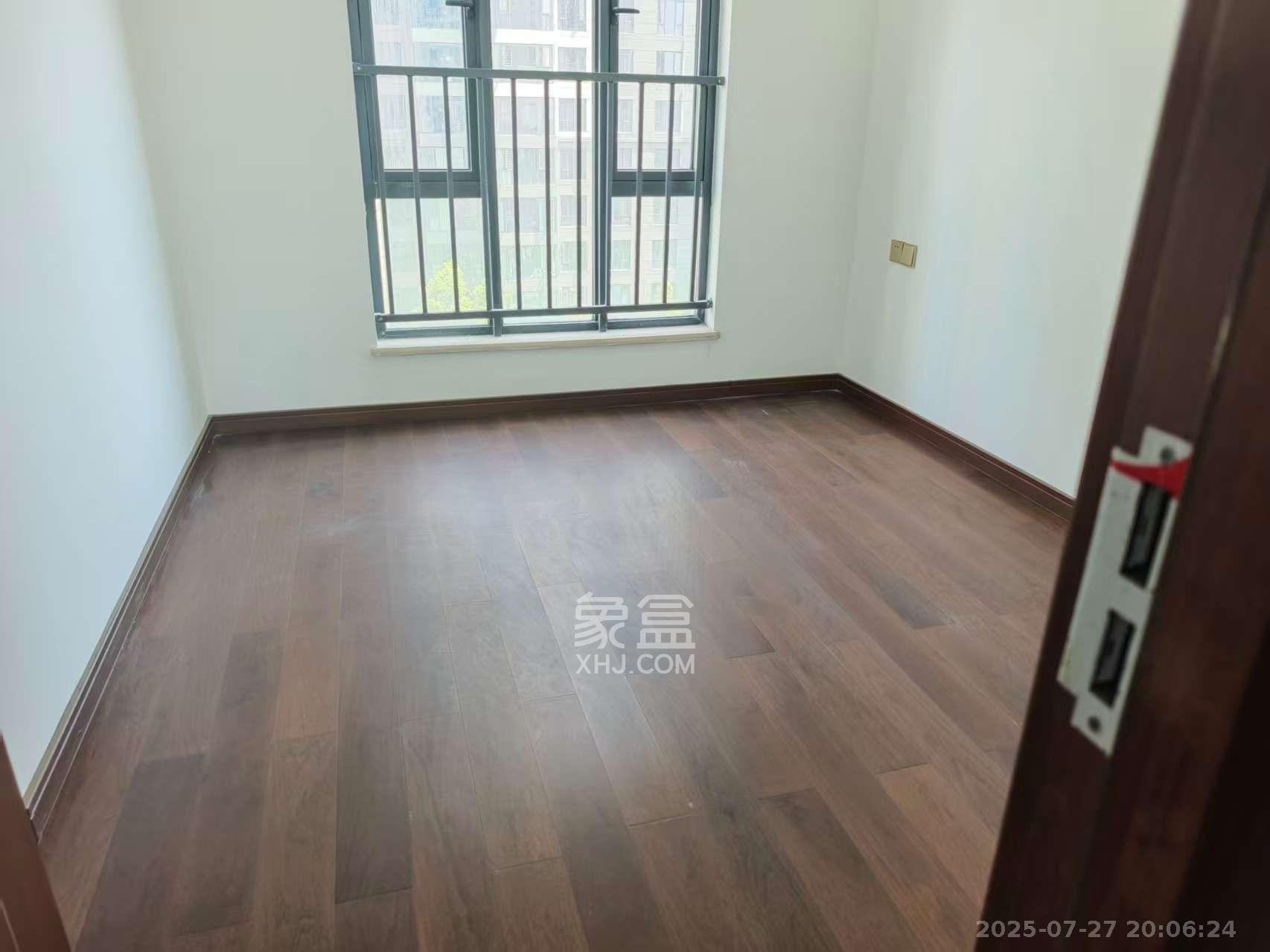 绿地长沙城际空间站（柏仕佳苑）  4室2厅2卫    4200.0元/月室内图