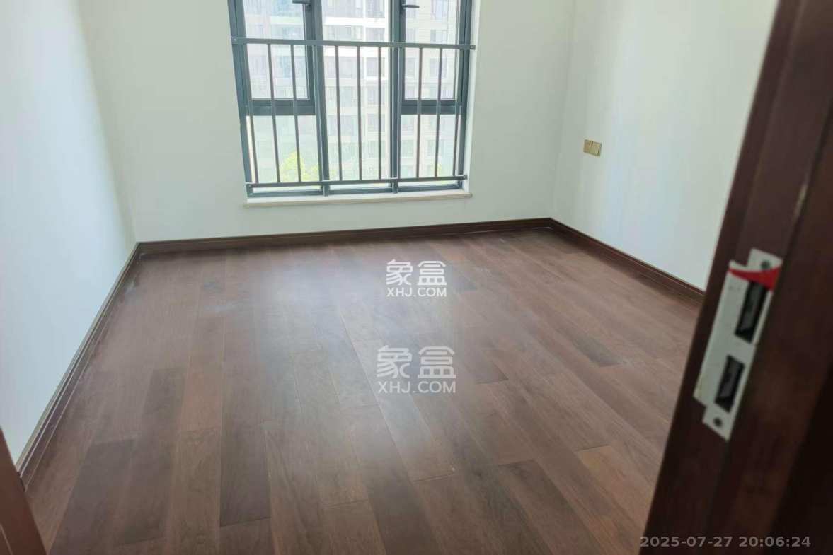 绿地长沙城际空间站(柏仕佳苑)  4室2厅2卫    4200.0元/月 绿地长沙城际空间站(柏仕佳苑)  4室2厅2卫    4200.0元/月室内图