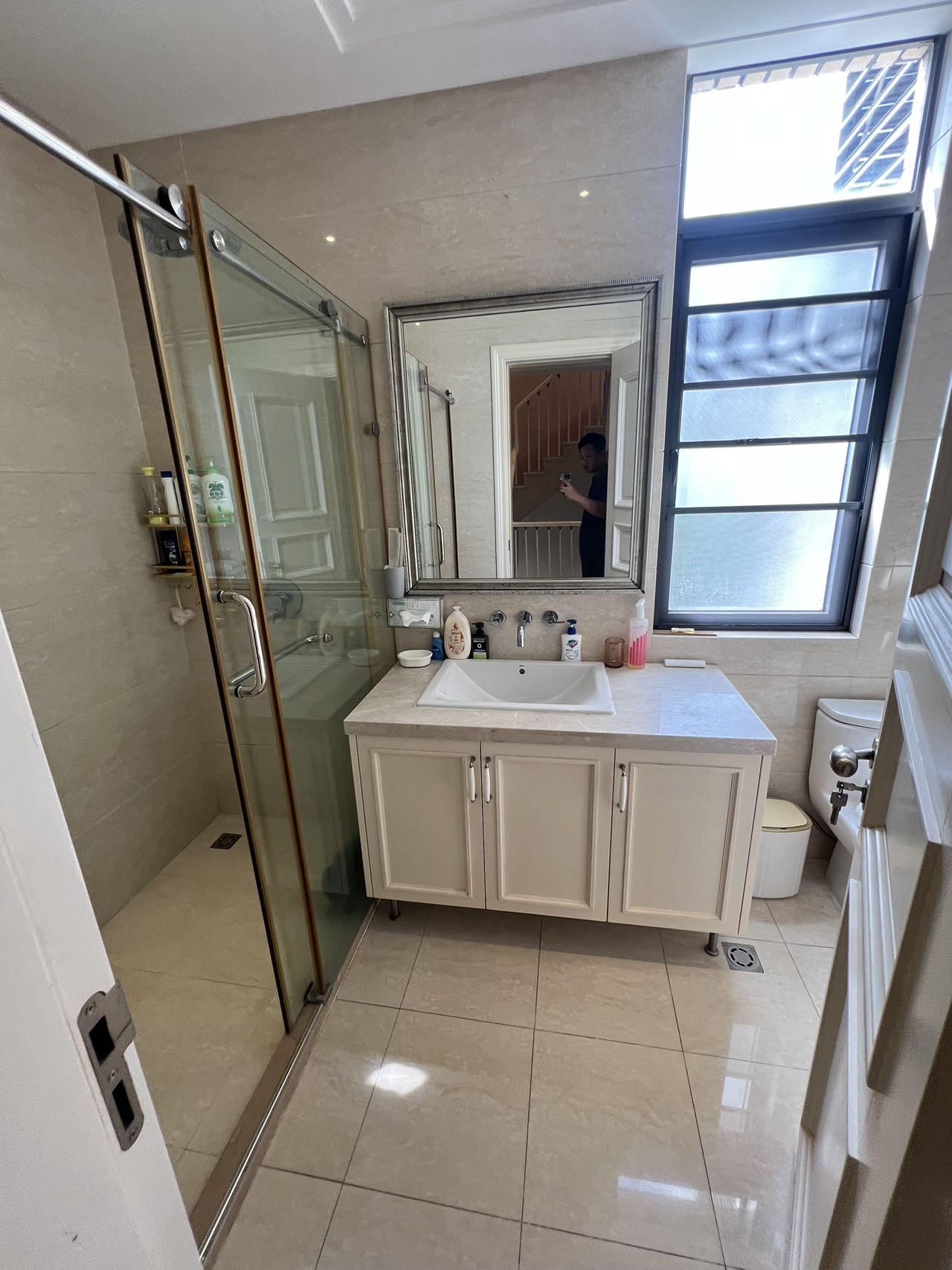 龙墅湾  6室3厅2卫    30000.0元/月 龙墅湾  6室3厅2卫    30000.0元/月室内图