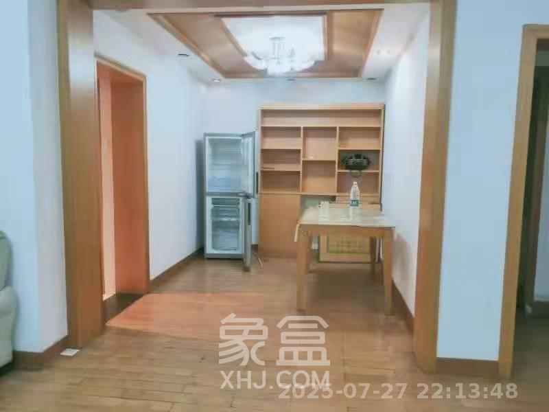 三湘小区  3室2厅2卫   1500.00元/月室内图