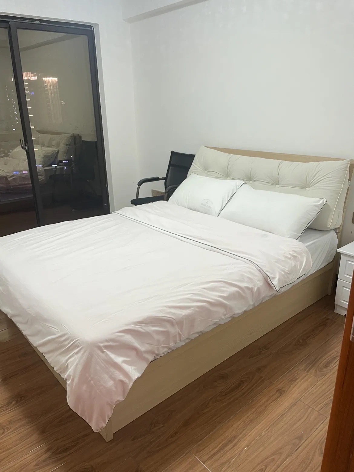 滨江海岸二期  4室2厅1卫   5500.00元/月室内图