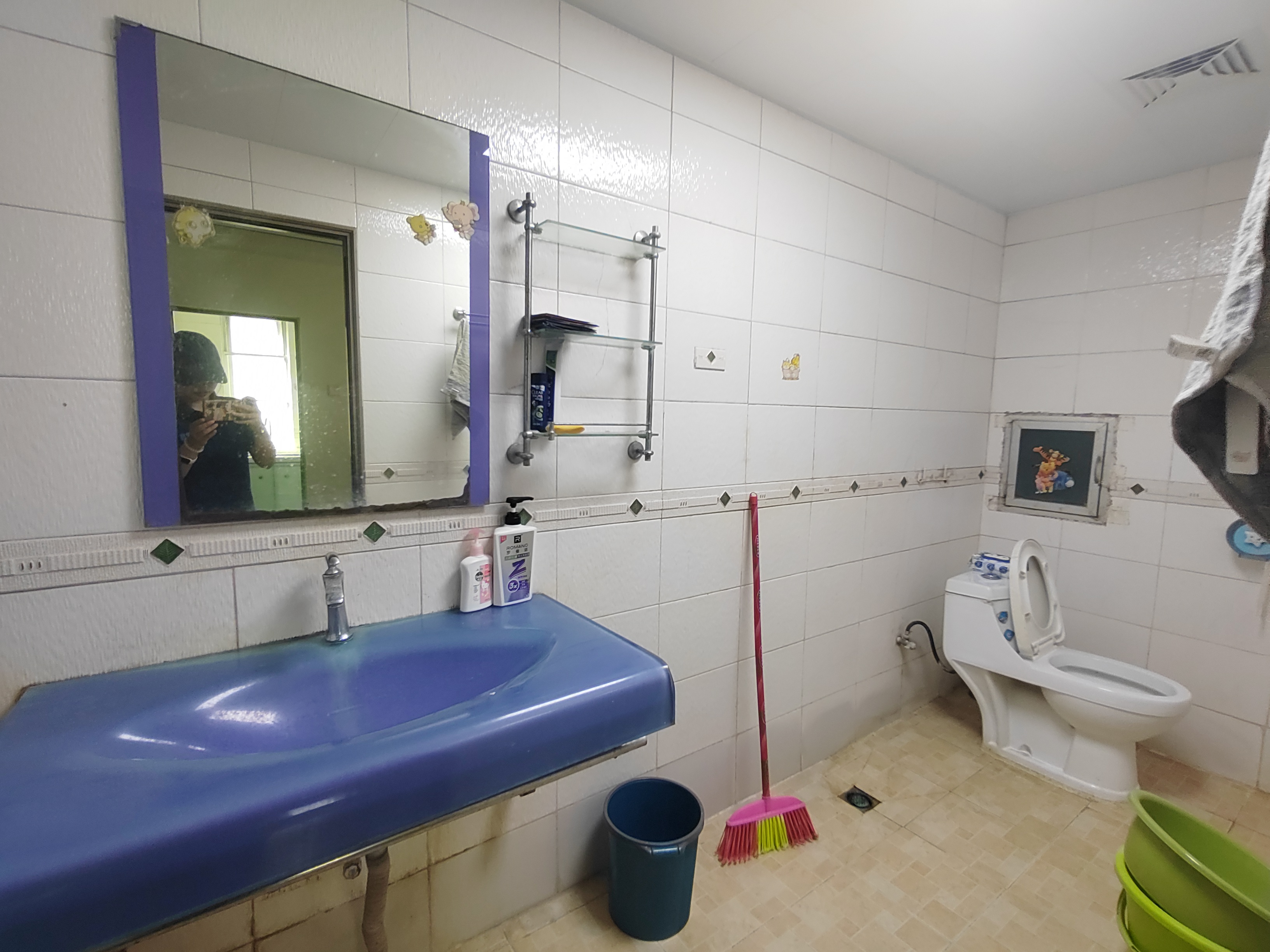 锦绣花园  2室2厅1卫    2400.0元/月 锦绣花园  2室2厅1卫    2400.0元/月室内图