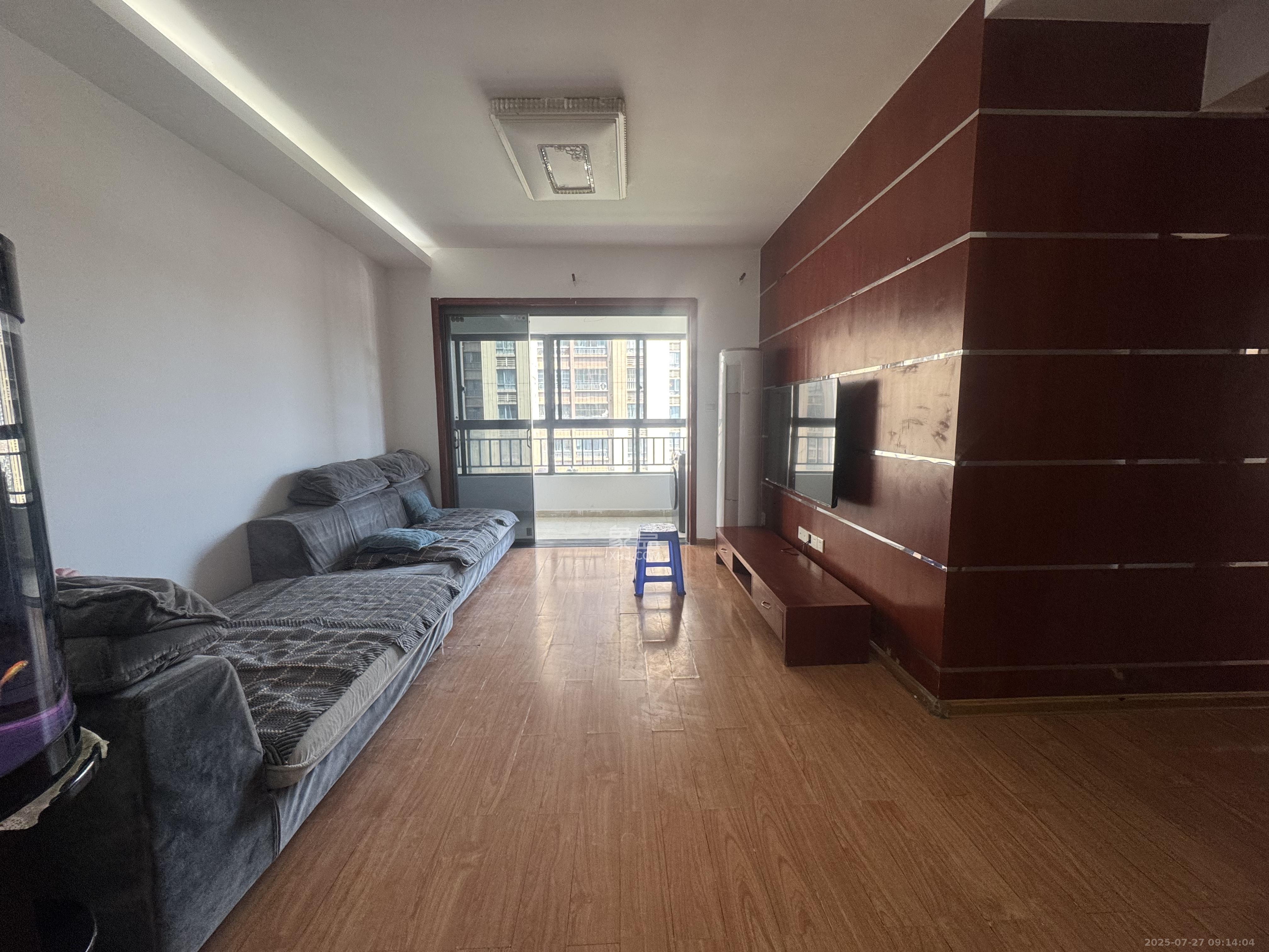 香樟兰亭(朗峰苑) 3室2厅1卫 2500.0元/月 香樟兰亭(朗峰苑) 3室2厅1卫 2500.0元/月室内图