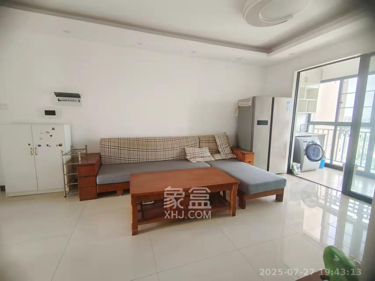 洋湖时代  3室2厅1卫    2400.0元/月 洋湖时代  3室2厅1卫    2400.0元/月室内图1