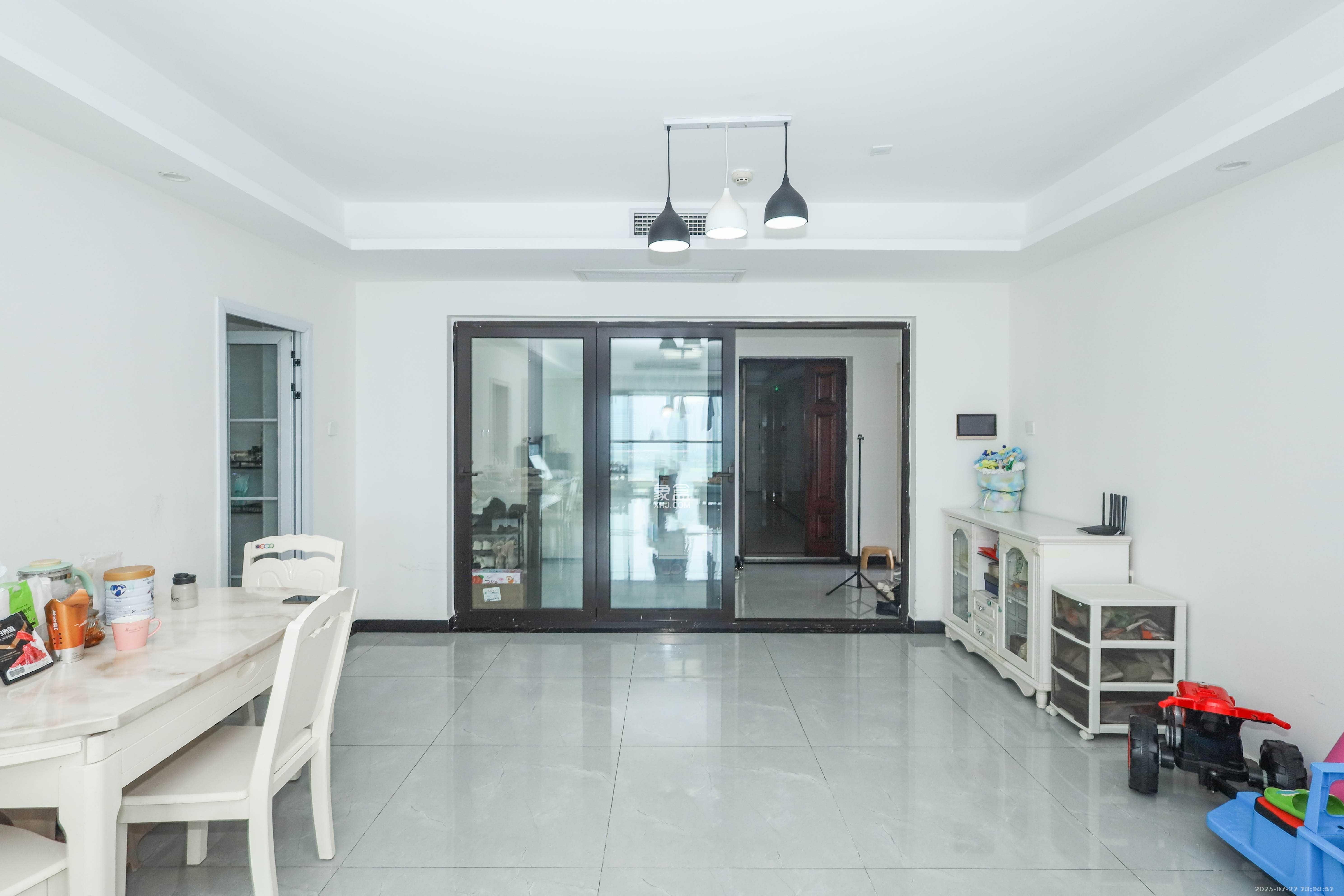 晟通牡丹舸  3室2厅2卫    5000.0元/月室内图