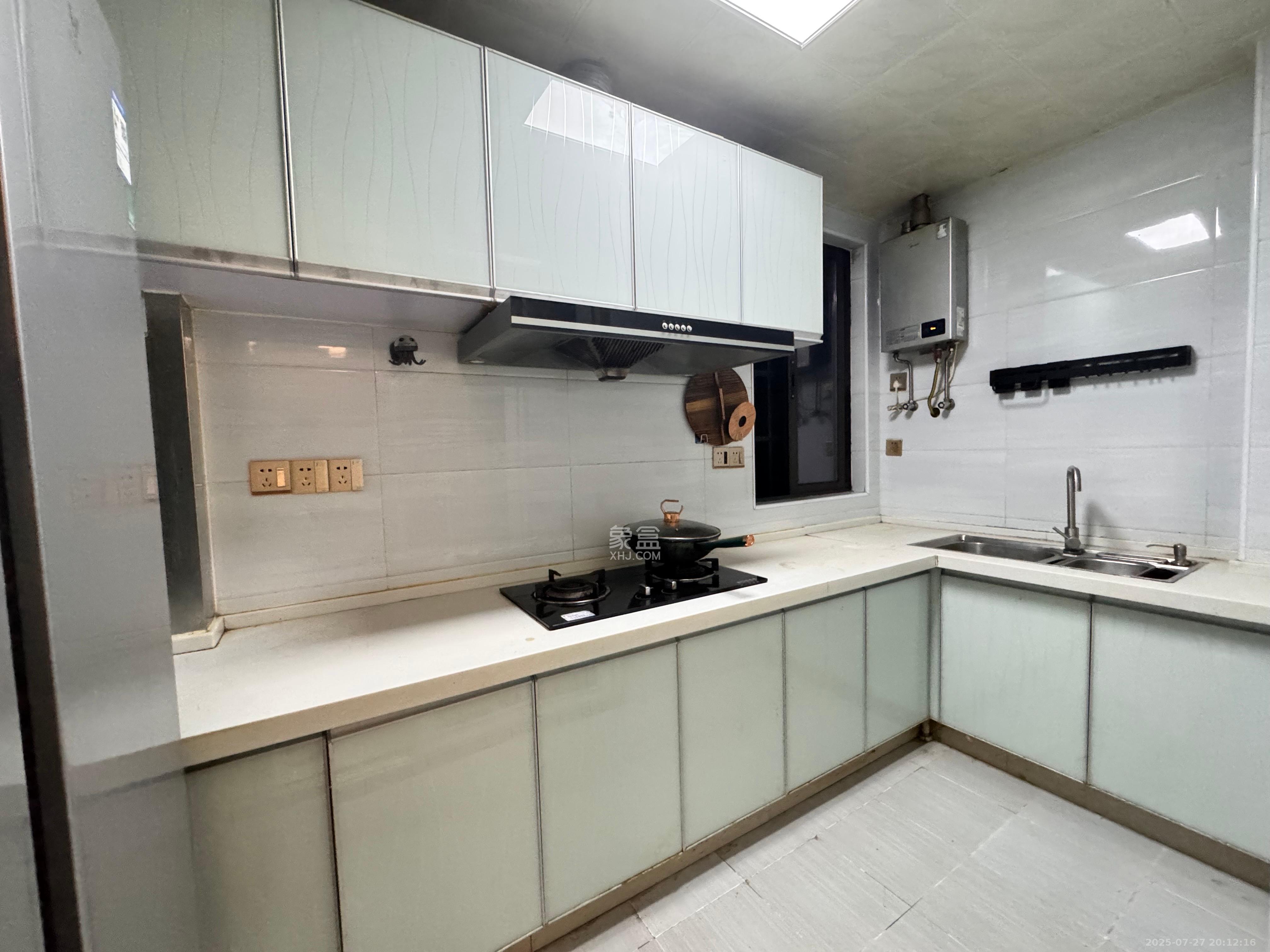 奥克斯缔壹城 3室2厅1卫 2000.0元/月 奥克斯缔壹城 3室2厅1卫 2000.0元/月室内图