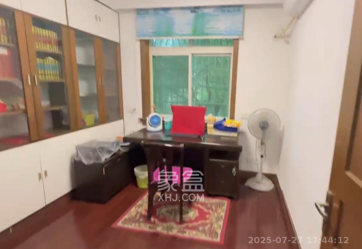 名都花园  4室2厅2卫    4500.0元/月 名都花园  4室2厅2卫    4500.0元/月室内图