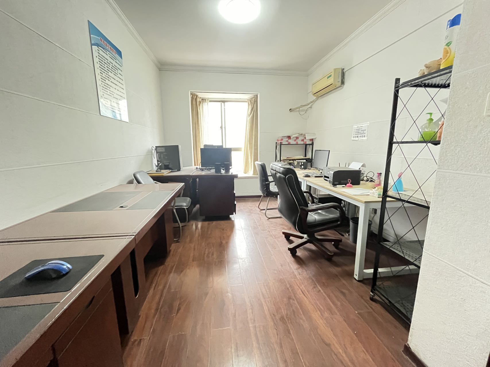 时代广场  4室2厅2卫    4800.0元/月 时代广场  4室2厅2卫    4800.0元/月室内图