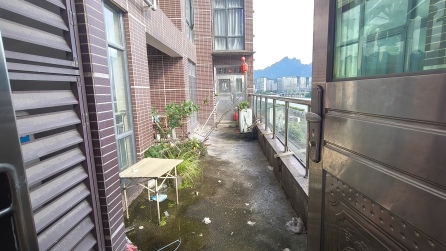南门口安置小区一期  3室2厅2卫   2000.00元/月
