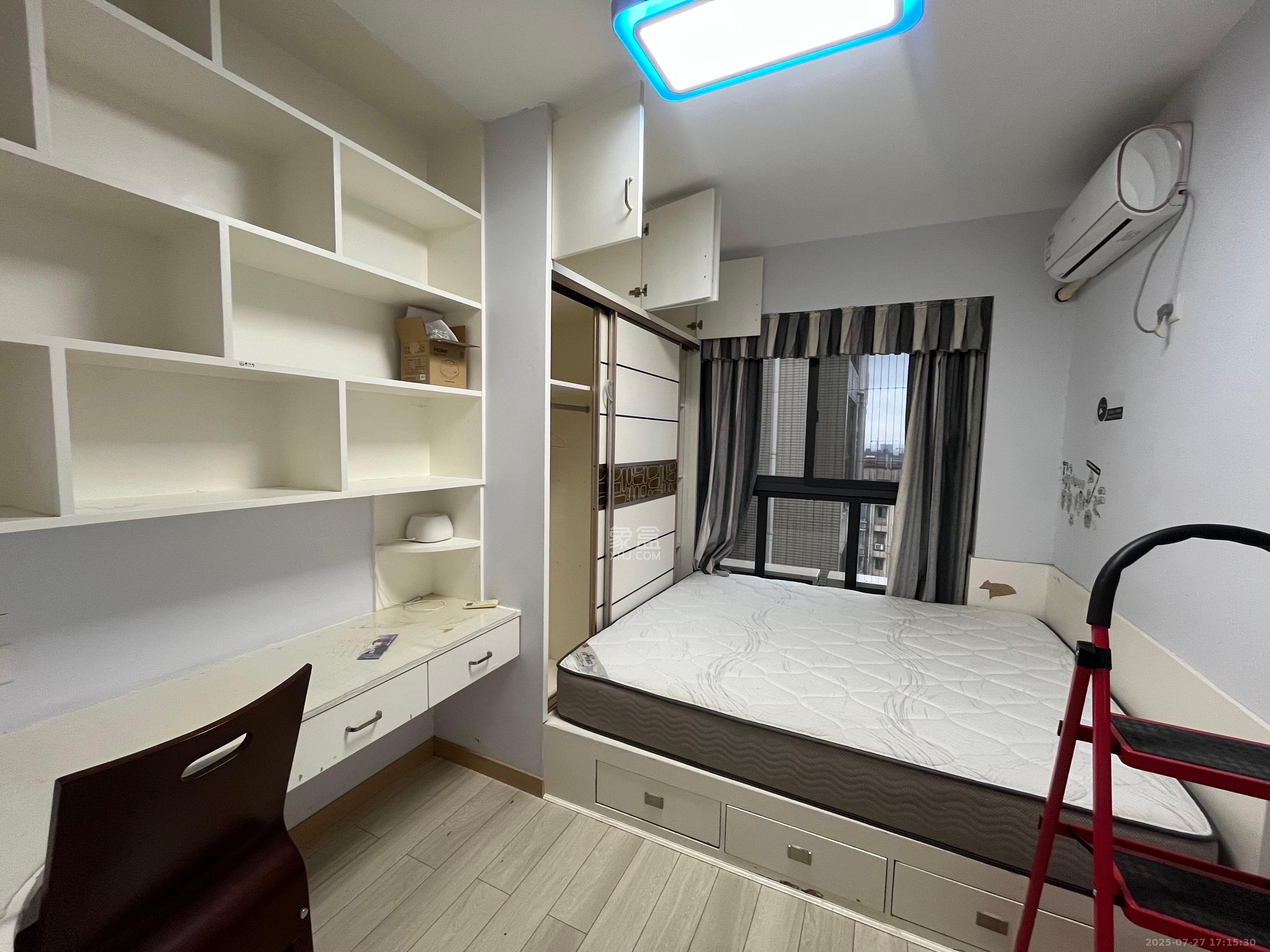 湘水熙园 4室2厅1卫 3300.0元/月 湘水熙园 4室2厅1卫 3300.0元/月室内图