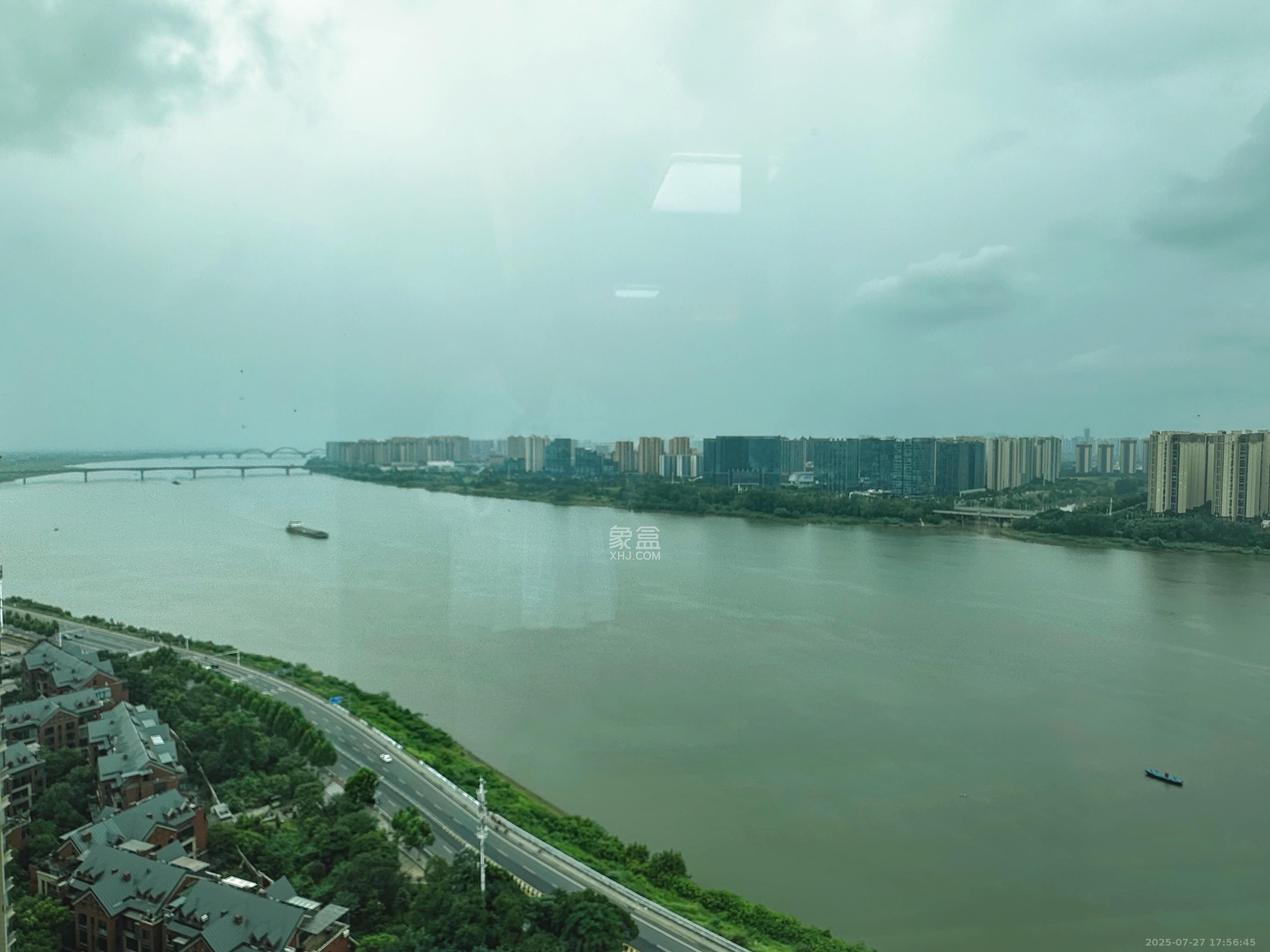 万科紫台  3室2厅2卫   6000.00元/月