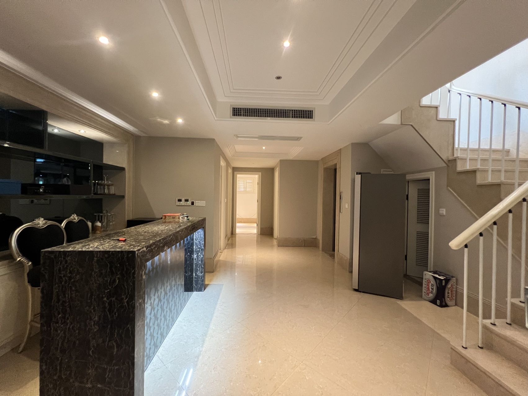 龙墅湾  6室4厅3卫    30000.0元/月 龙墅湾  6室4厅3卫    30000.0元/月户型图