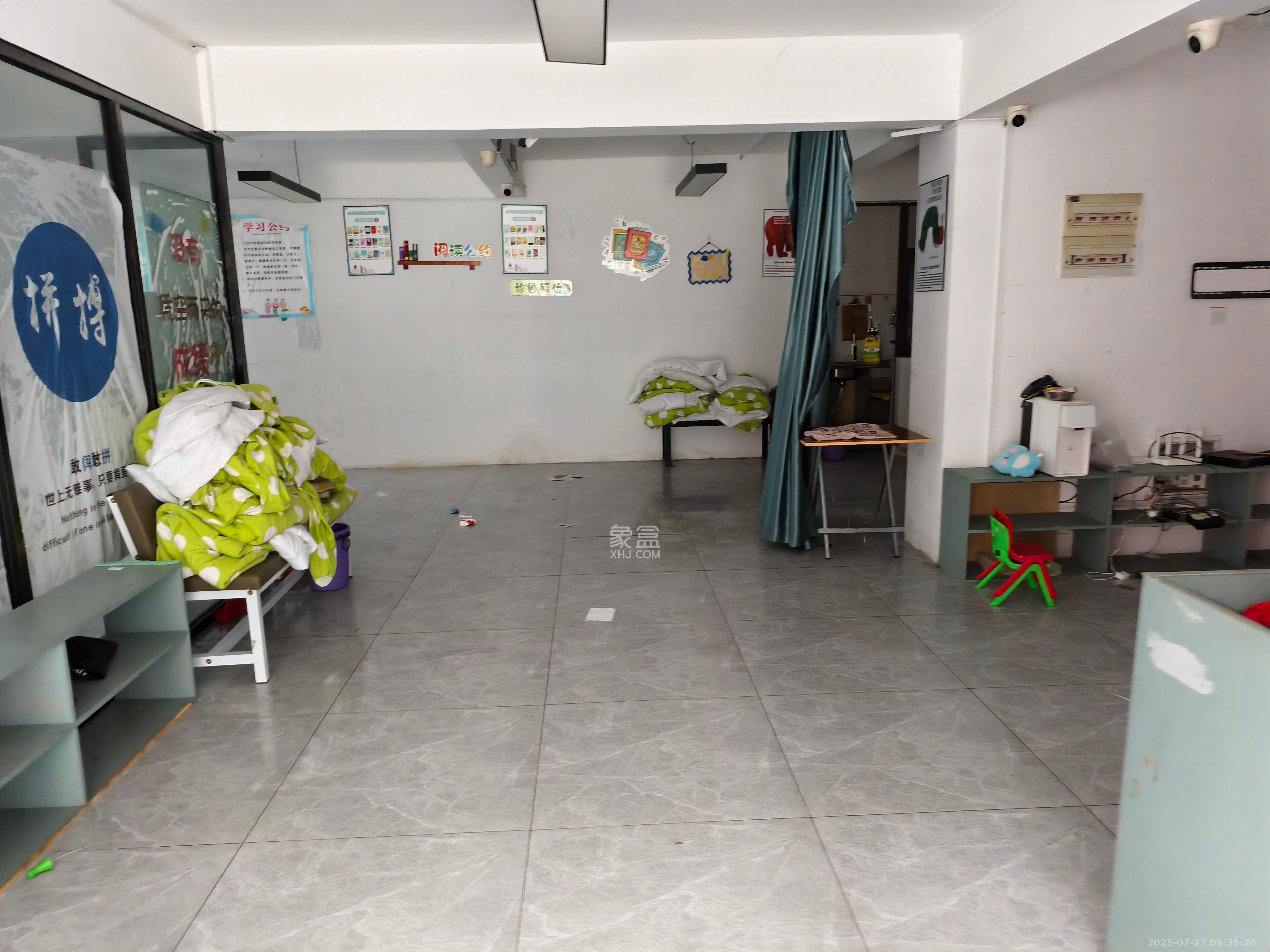 惟盛园 4室2厅2卫 3800.0元/月 惟盛园 4室2厅2卫 3800.0元/月室内图