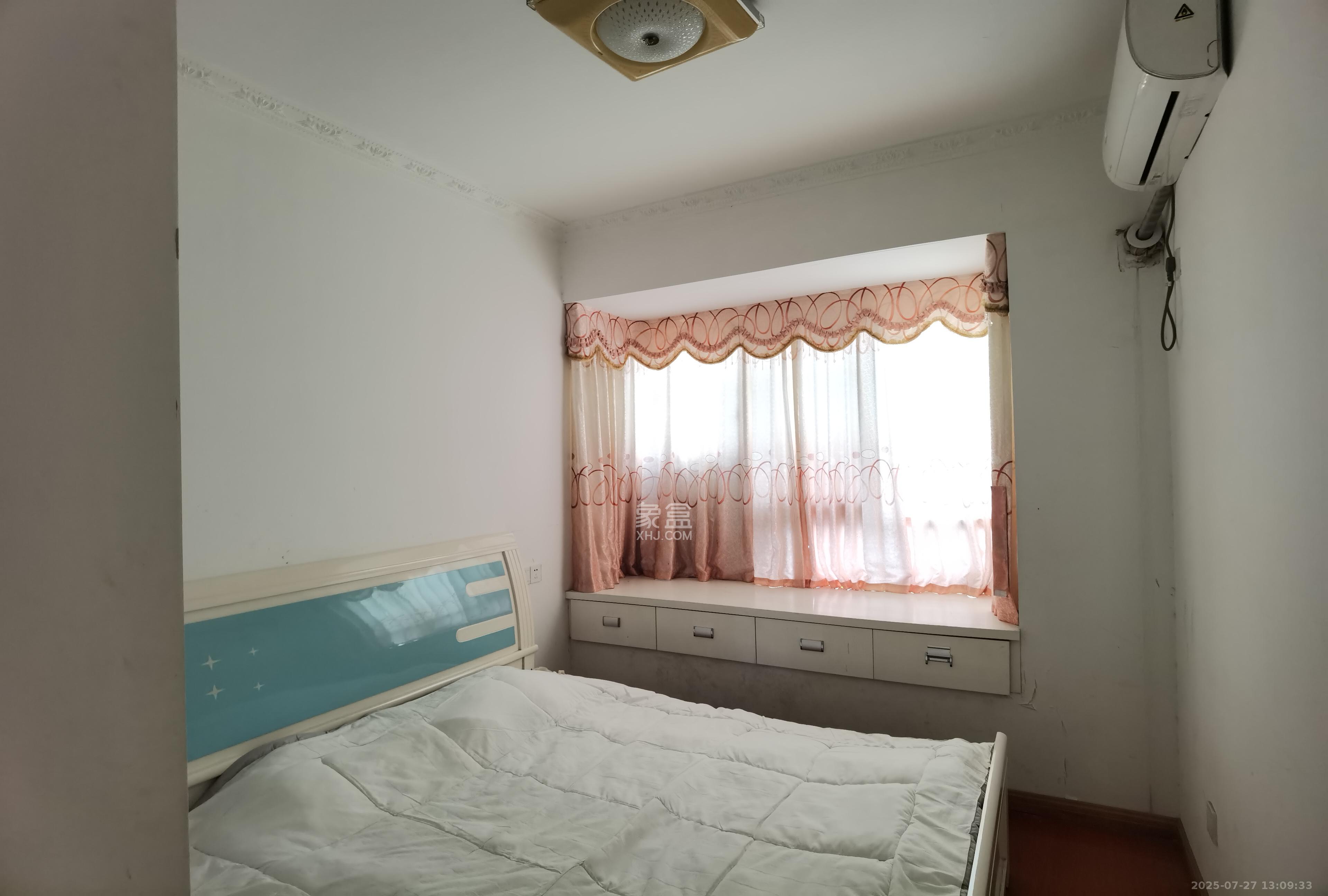 中鼎江岸花城 3室2厅1卫 1500.0元/月 中鼎江岸花城 3室2厅1卫 1500.0元/月室内图